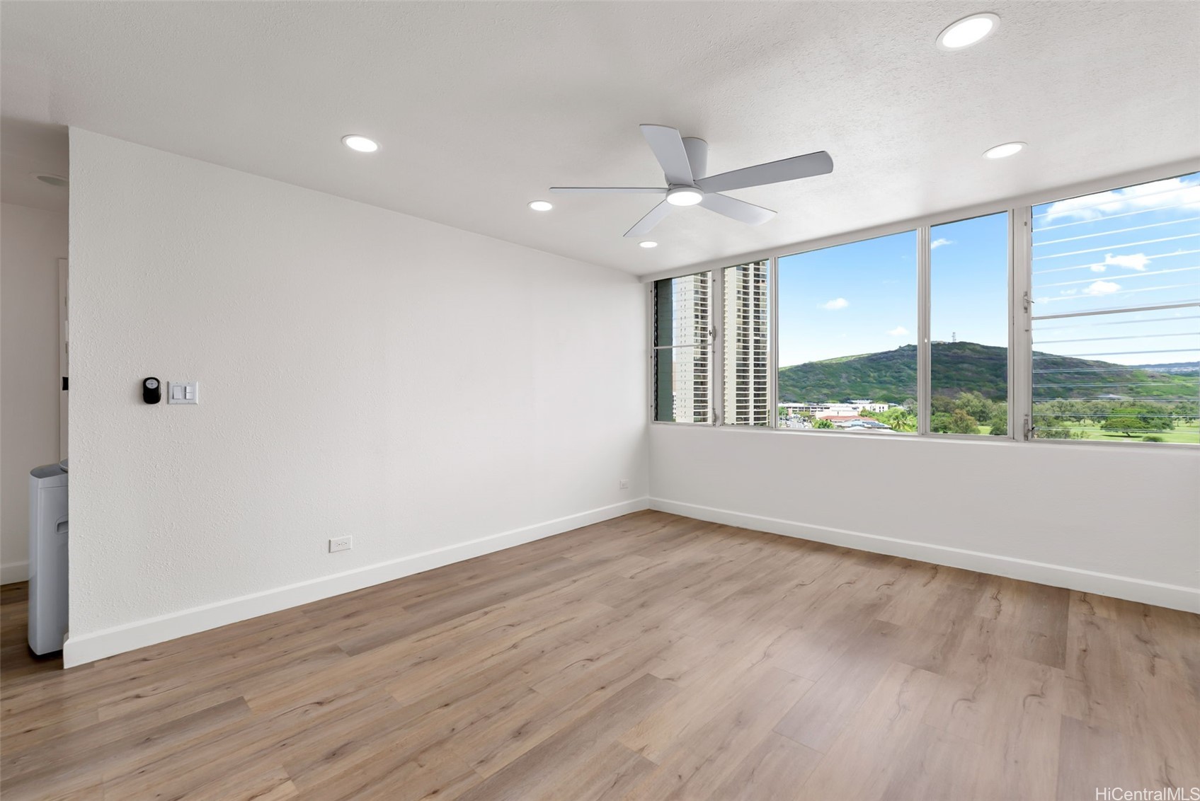 5210 Likini Street 706 Property Photo 3