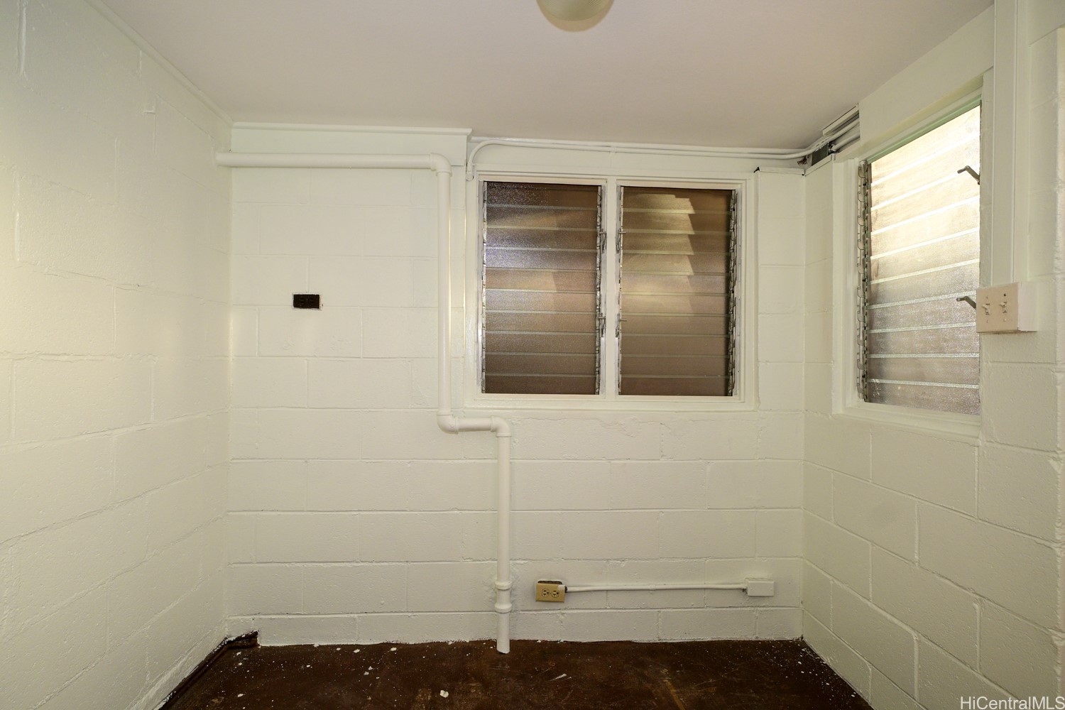 932 10th Avenue Property Photo 13