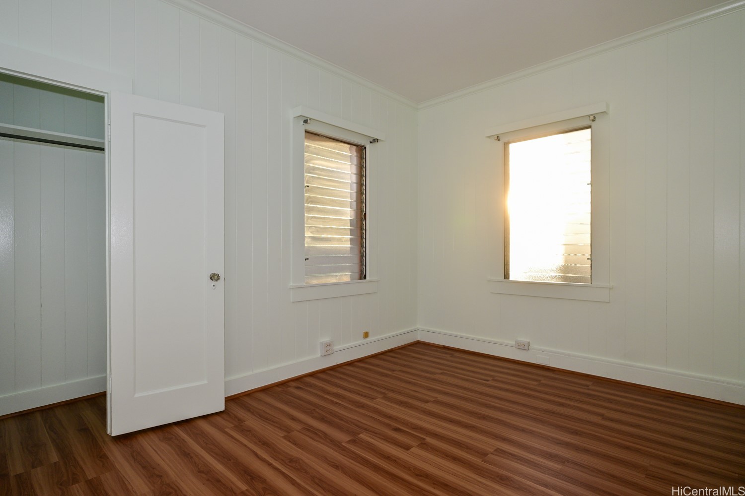 932 10th Avenue Property Photo 18