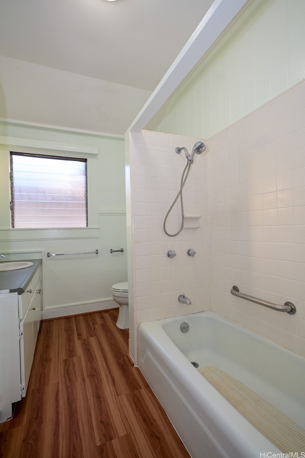 932 10th Avenue Property Photo 25