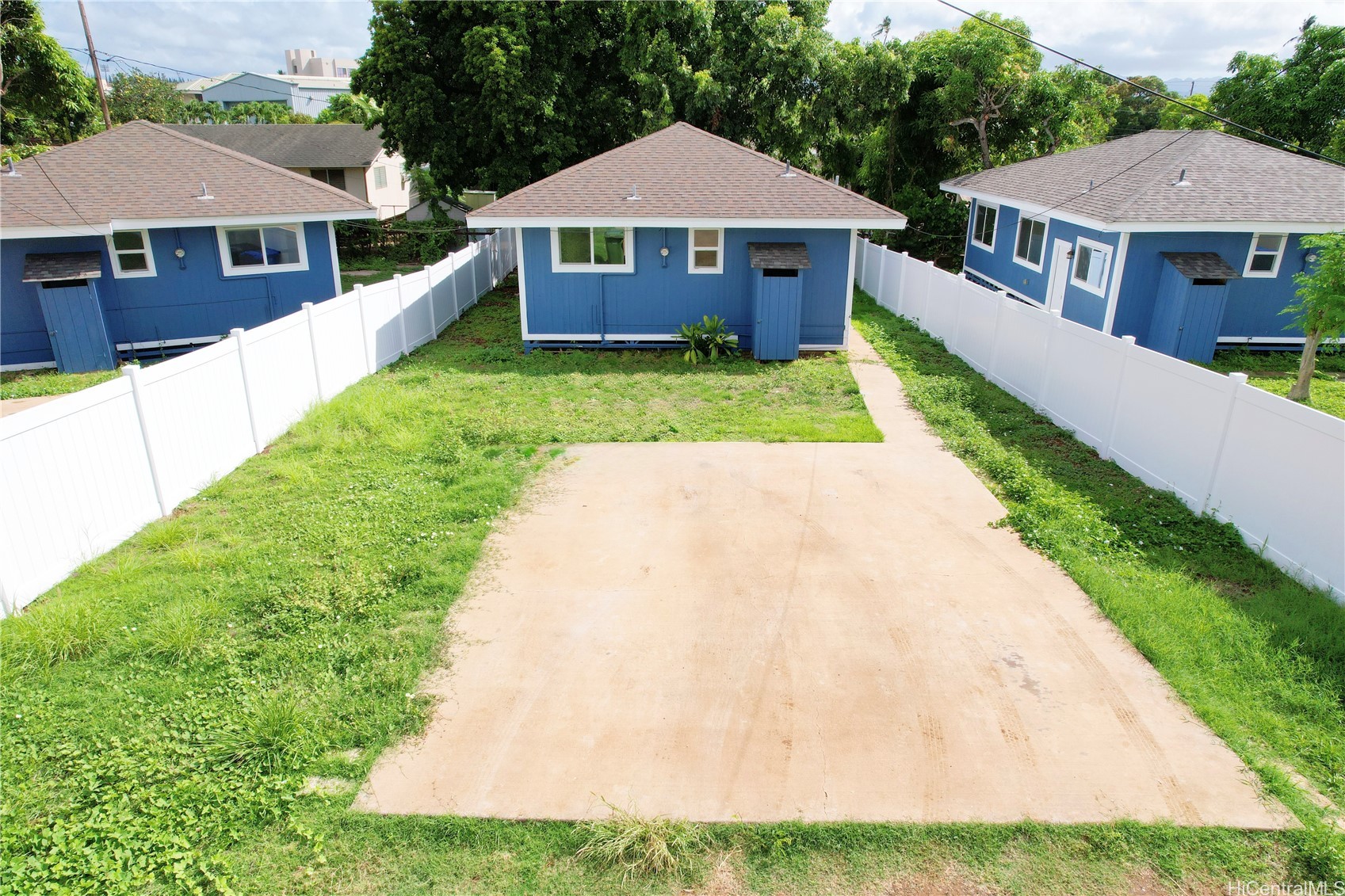 94-111 Pahu Street B Property Photo 1