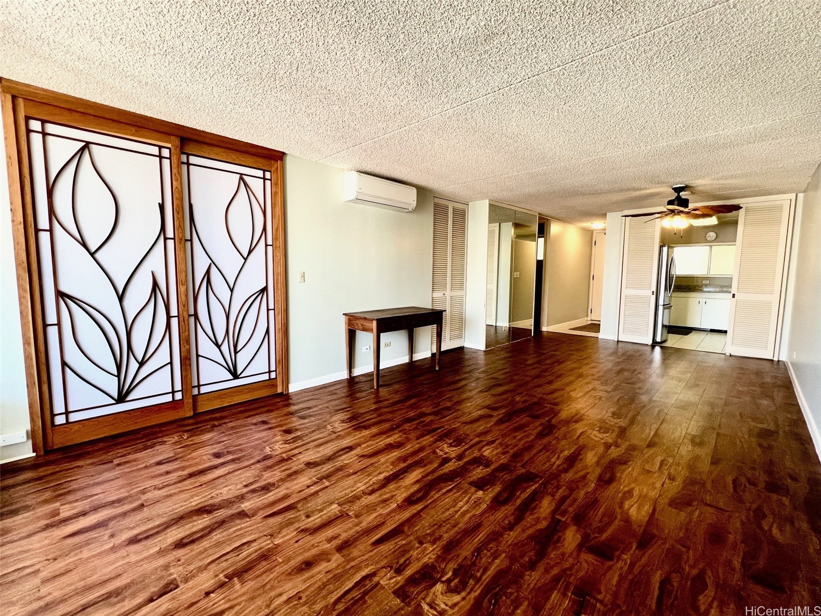 469 Ena Road 2010 Property Photo 4