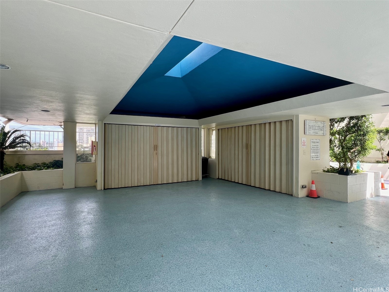 469 Ena Road 2010 Property Photo 23