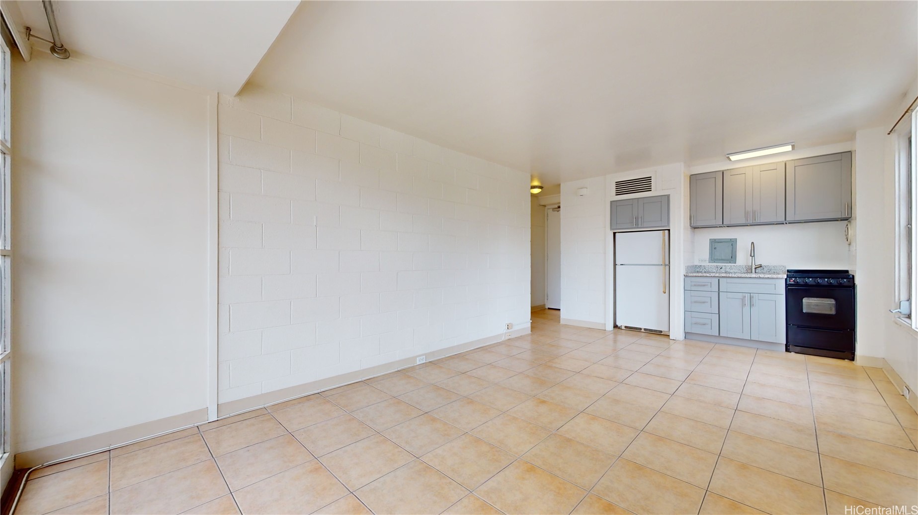 445 Kaiolu Street 311 Property Photo 4
