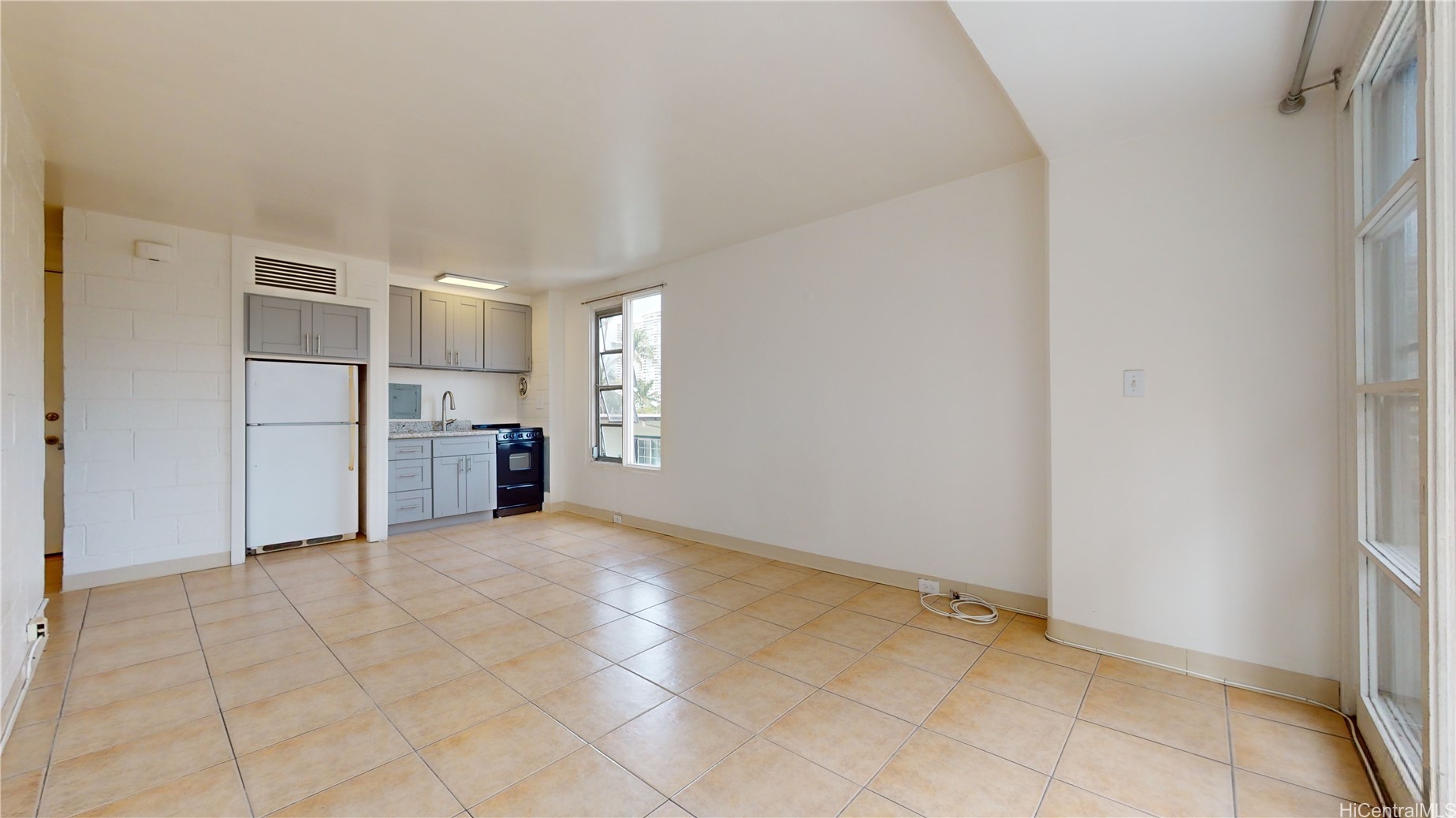 445 Kaiolu Street 311 Property Photo 5
