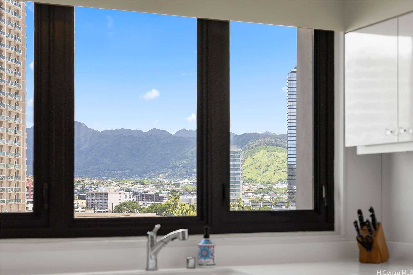 1600 Ala Moana Boulevard 912 Property Photo 7