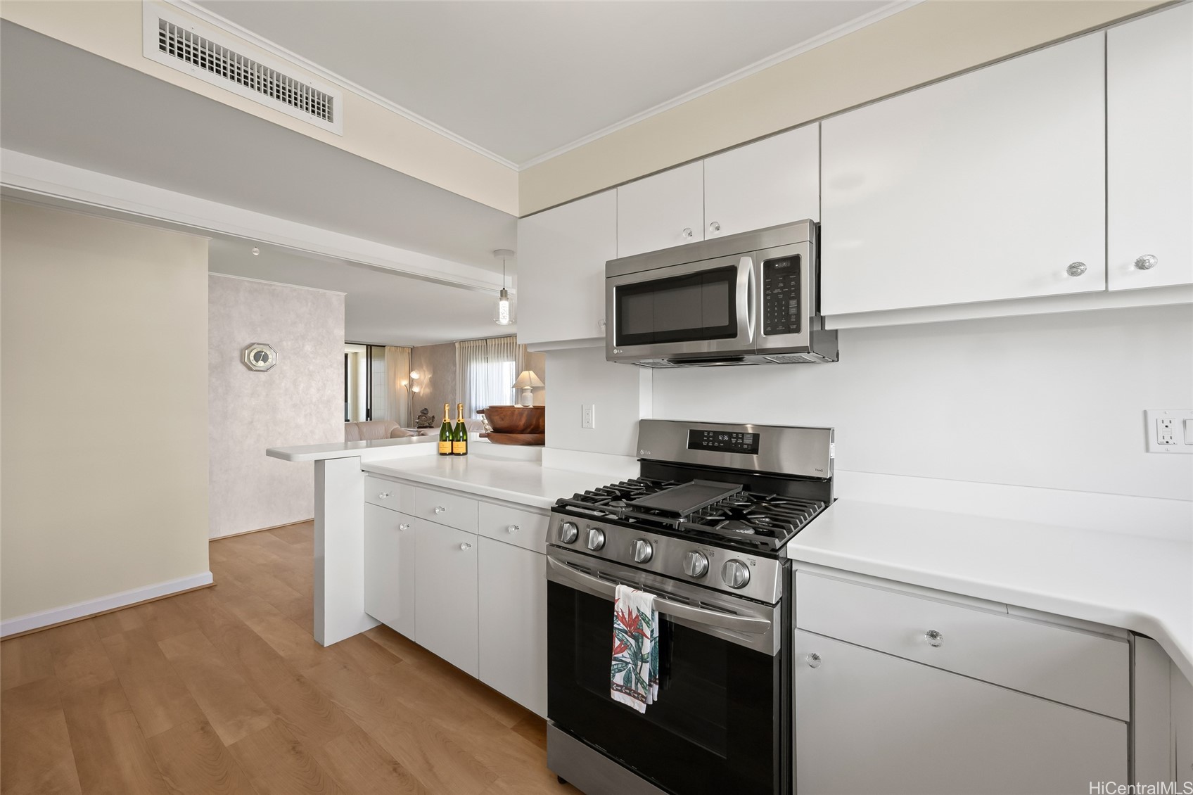 1600 Ala Moana Boulevard 912 Property Photo 10