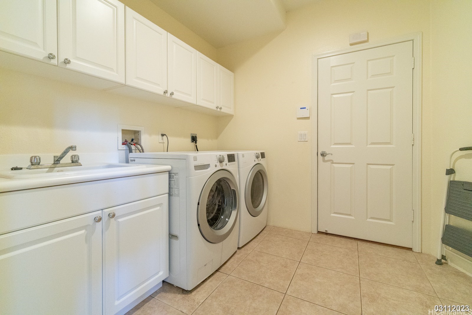 1018 Kaolo Street Property Photo 22