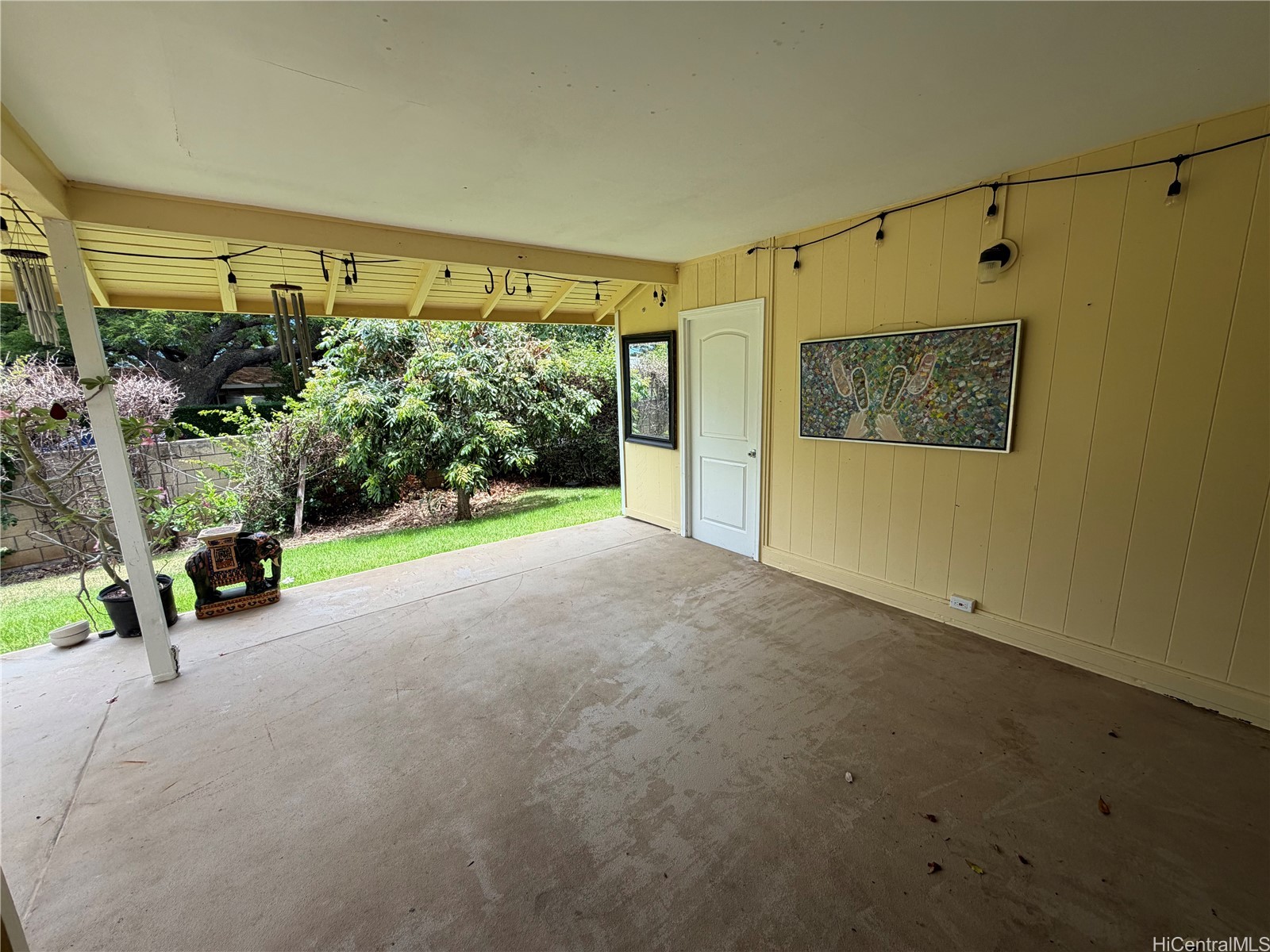 305 Halaki Street Property Photo 8