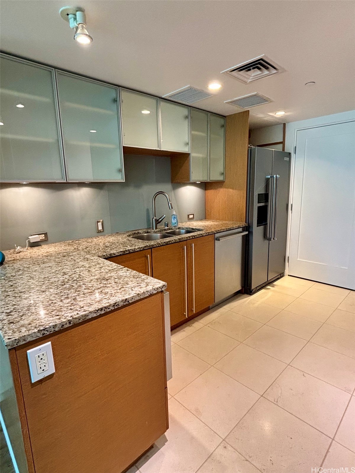 1177 Queen Street 604 Property Photo 10