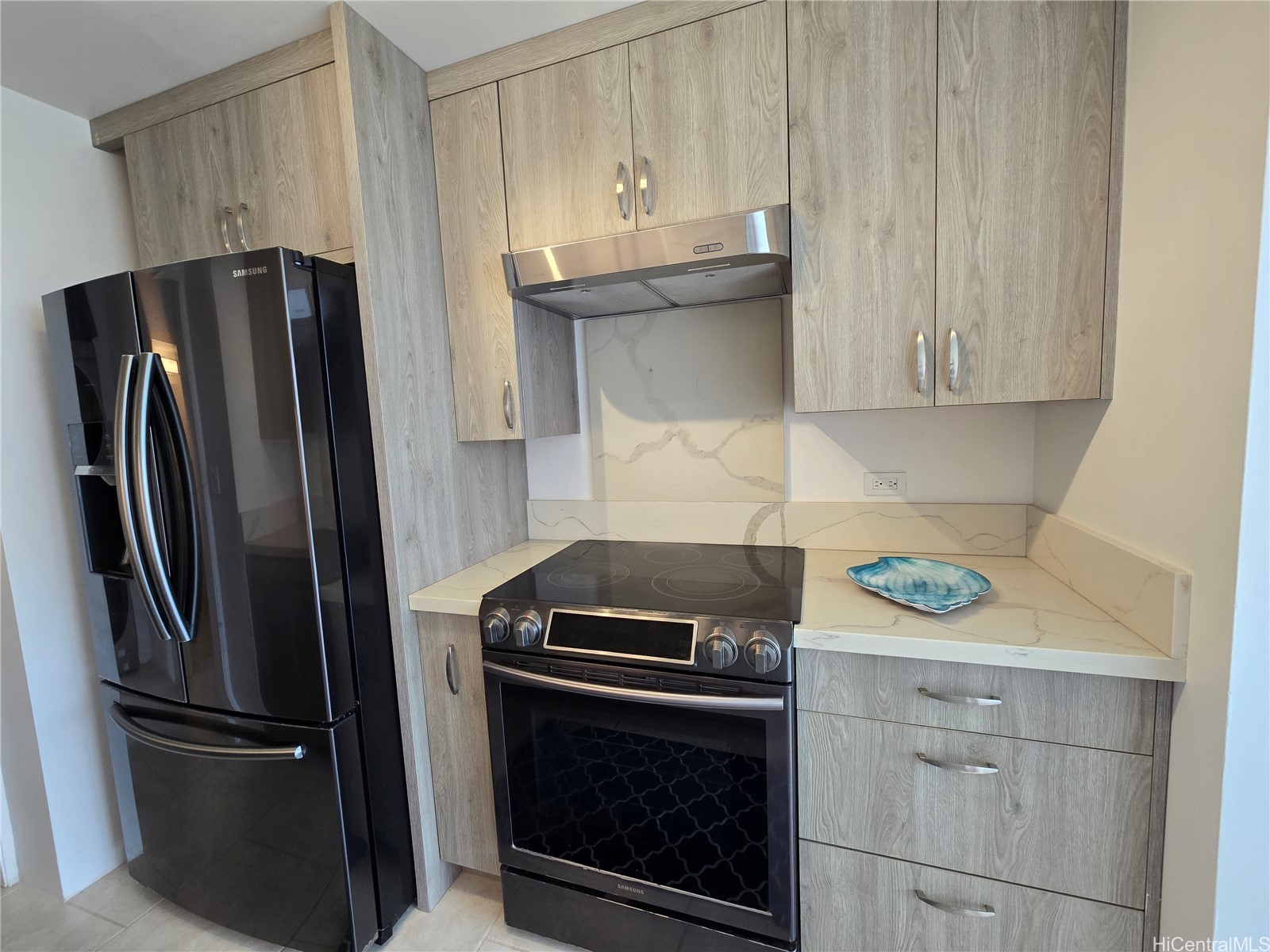 2233 Ala Wai Boulevard 12c Property Photo 3