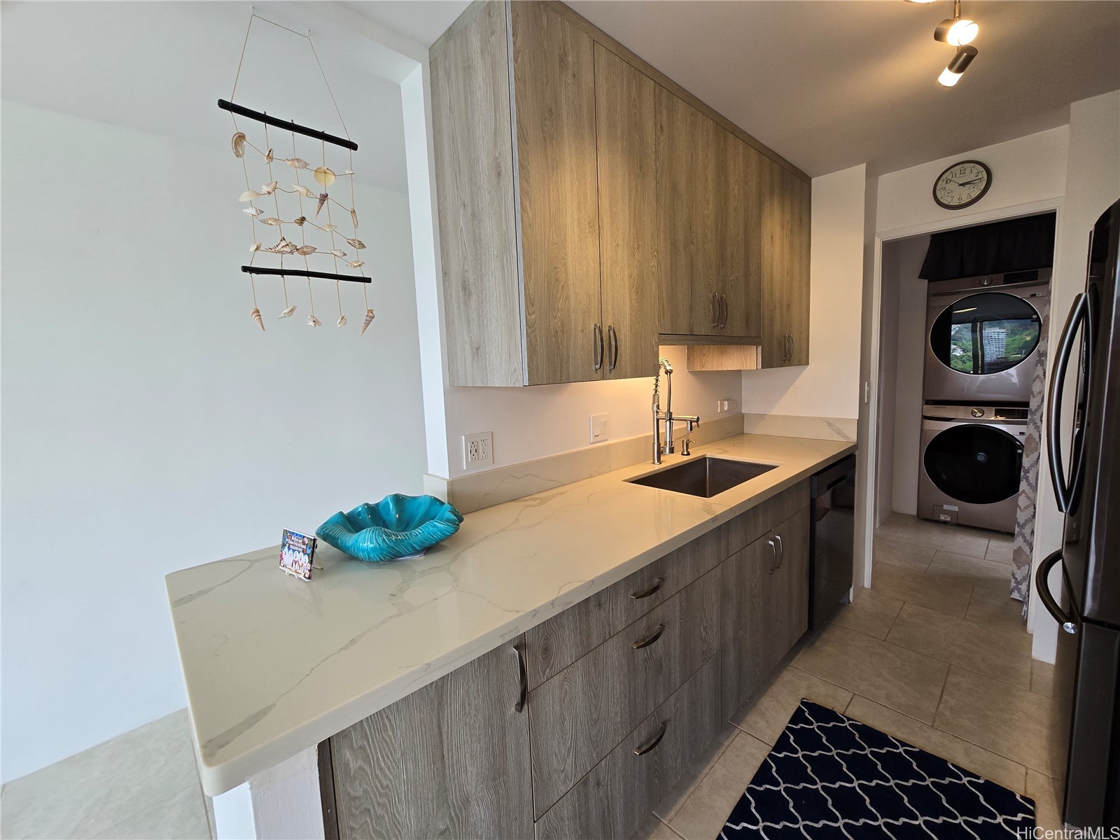 2233 Ala Wai Boulevard 12c Property Photo 4