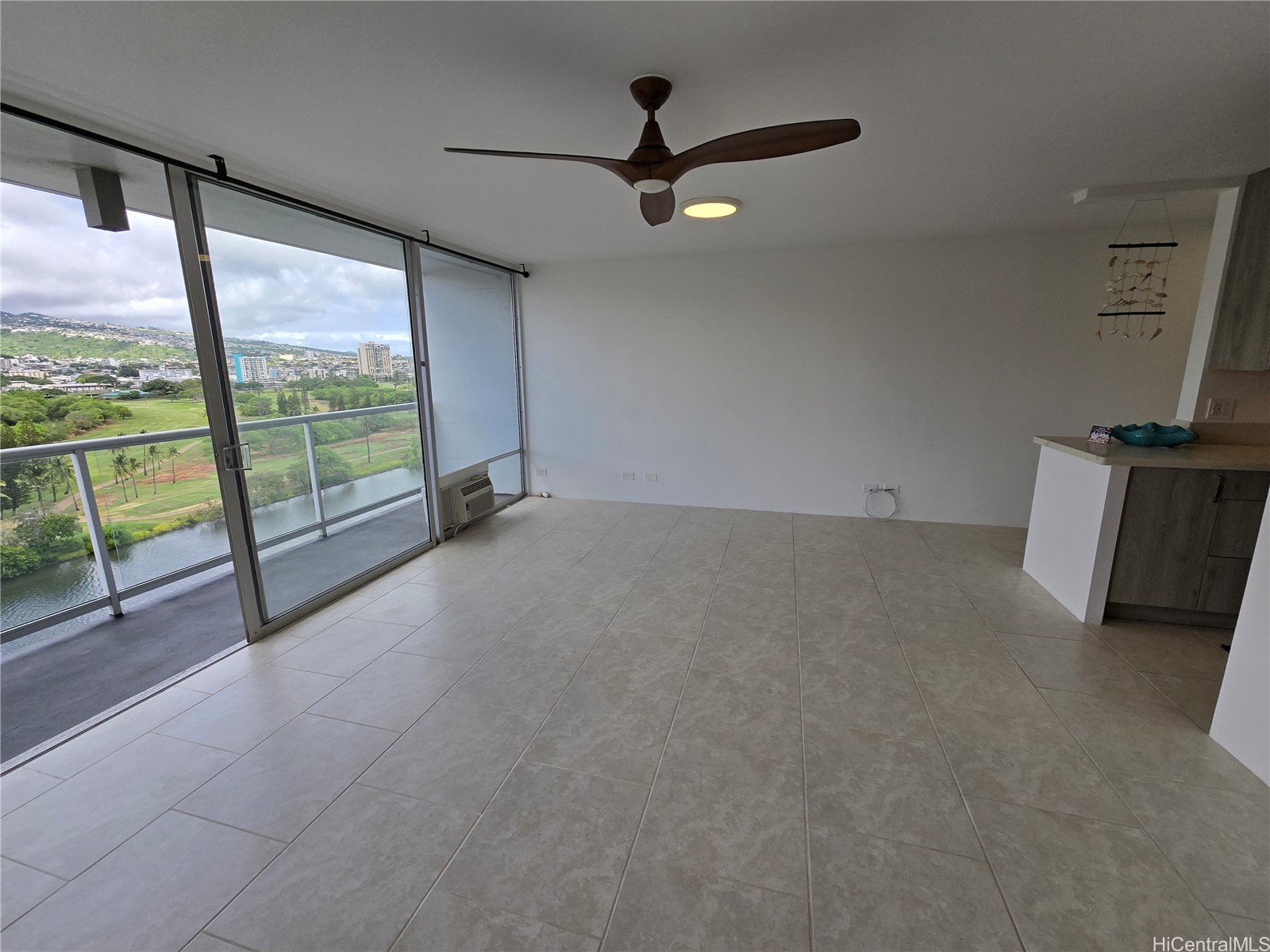 2233 Ala Wai Boulevard 12c Property Photo 9