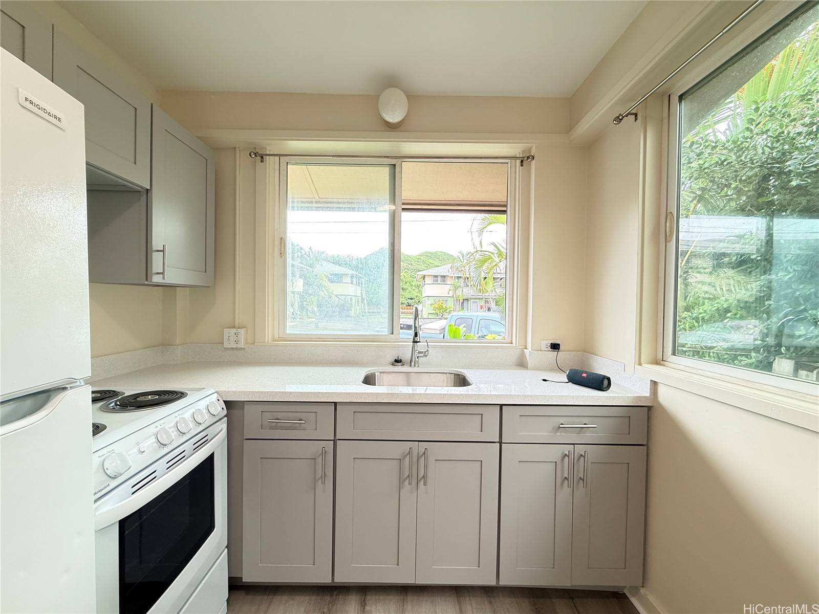 726 Kihapai Place Property Photo 2