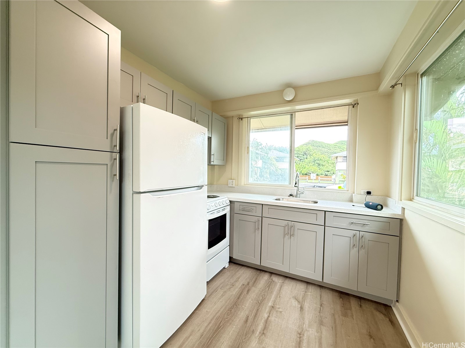 726 Kihapai Place Property Photo 4