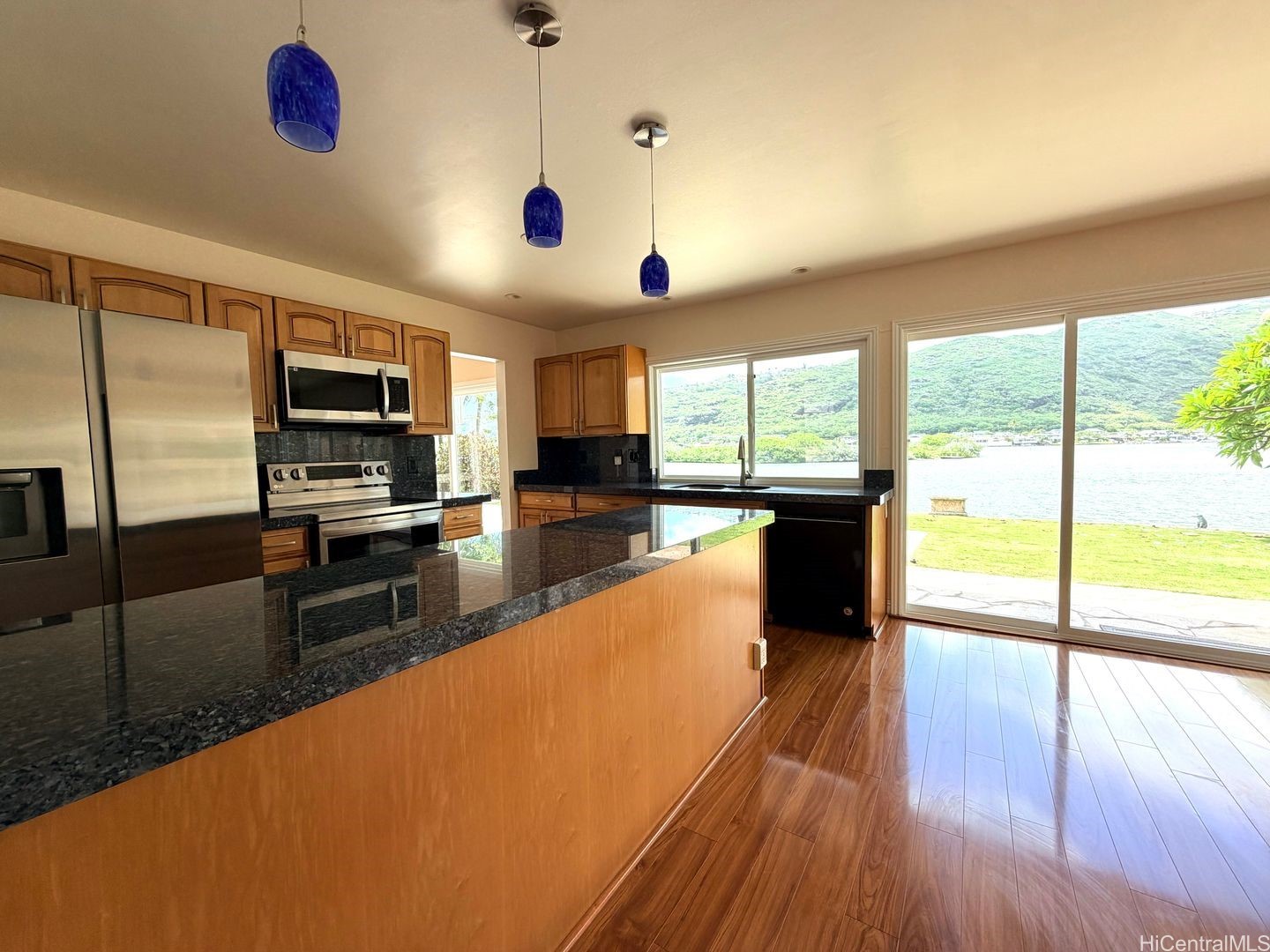 744 Kalanipuu Street Property Photo 2