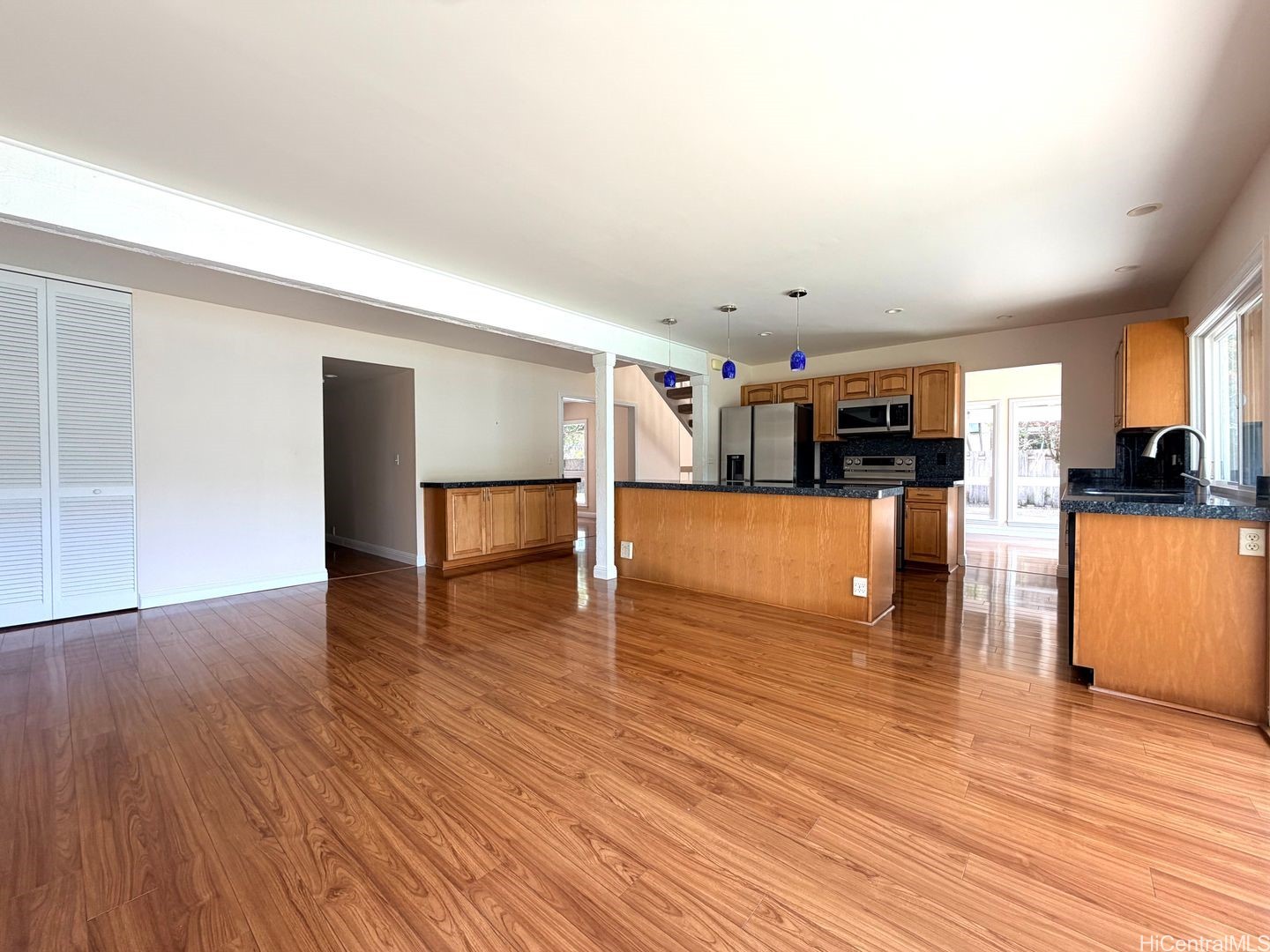 744 Kalanipuu Street Property Photo 3