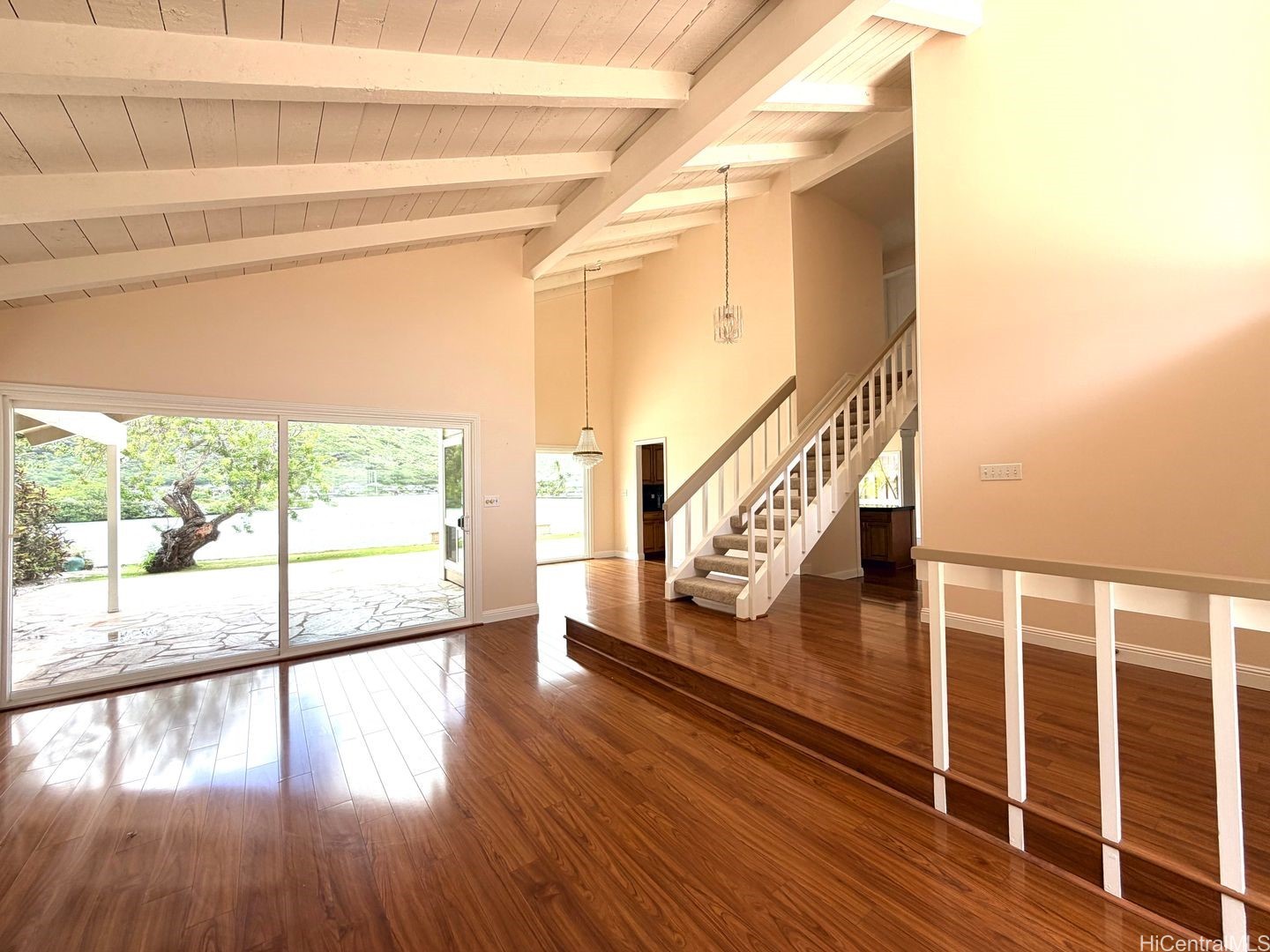 744 Kalanipuu Street Property Photo 5