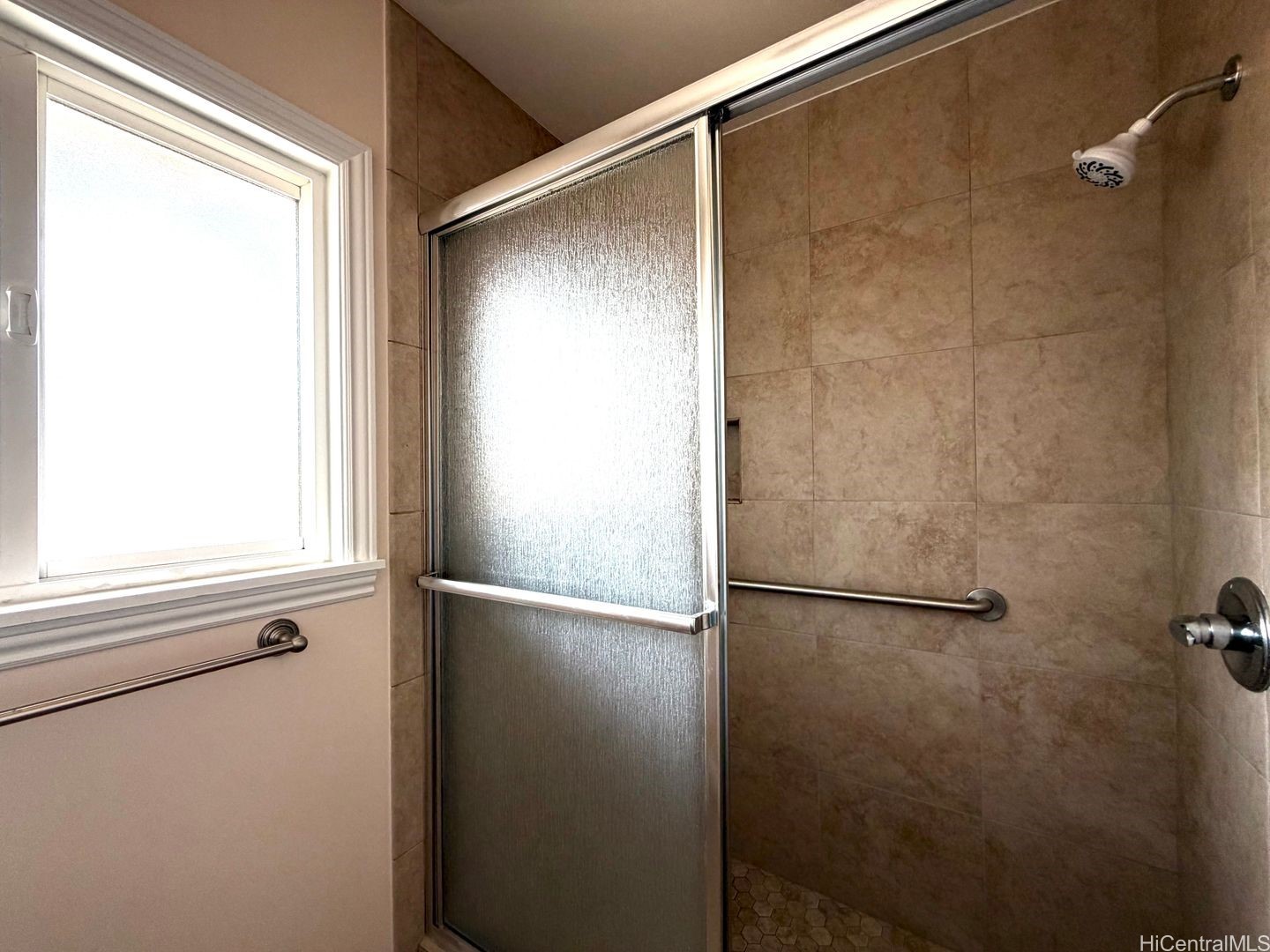 744 Kalanipuu Street Property Photo 14