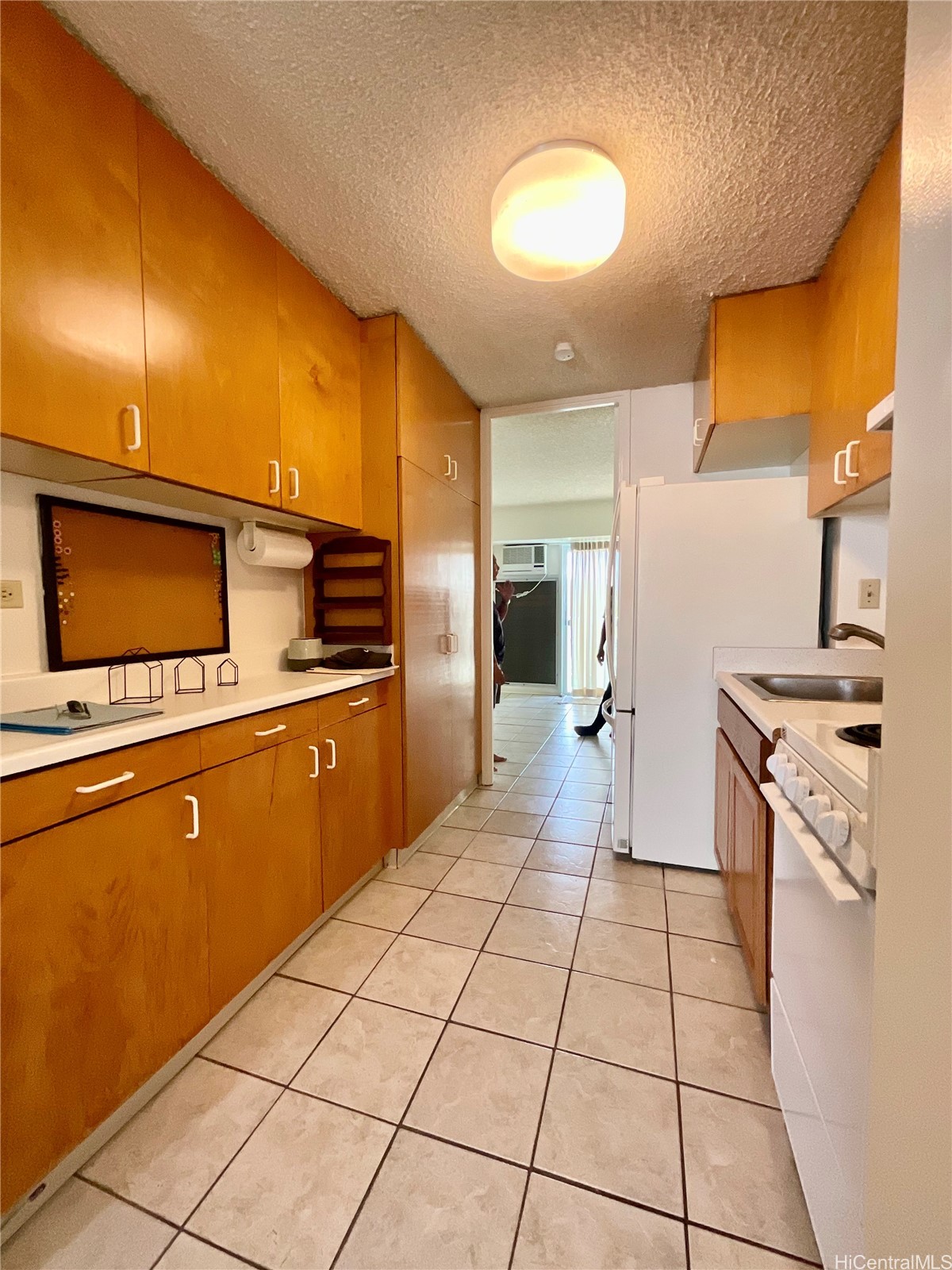 1516 Ward Avenue 701 Property Photo 9