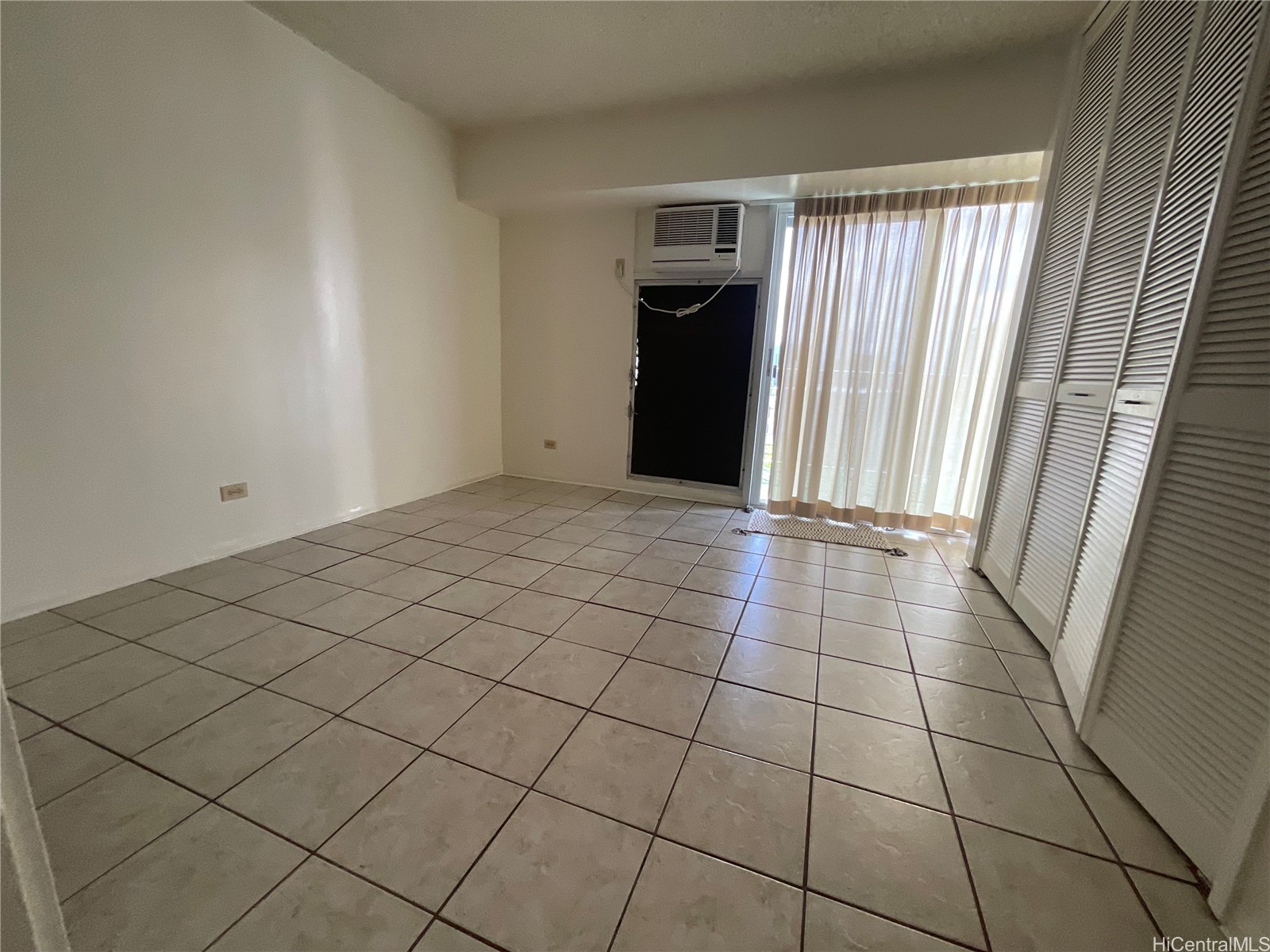 1516 Ward Avenue 701 Property Photo 13