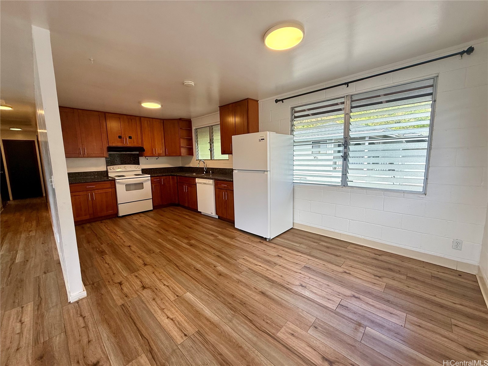 2826 Booth Road Upper Property Photo 1