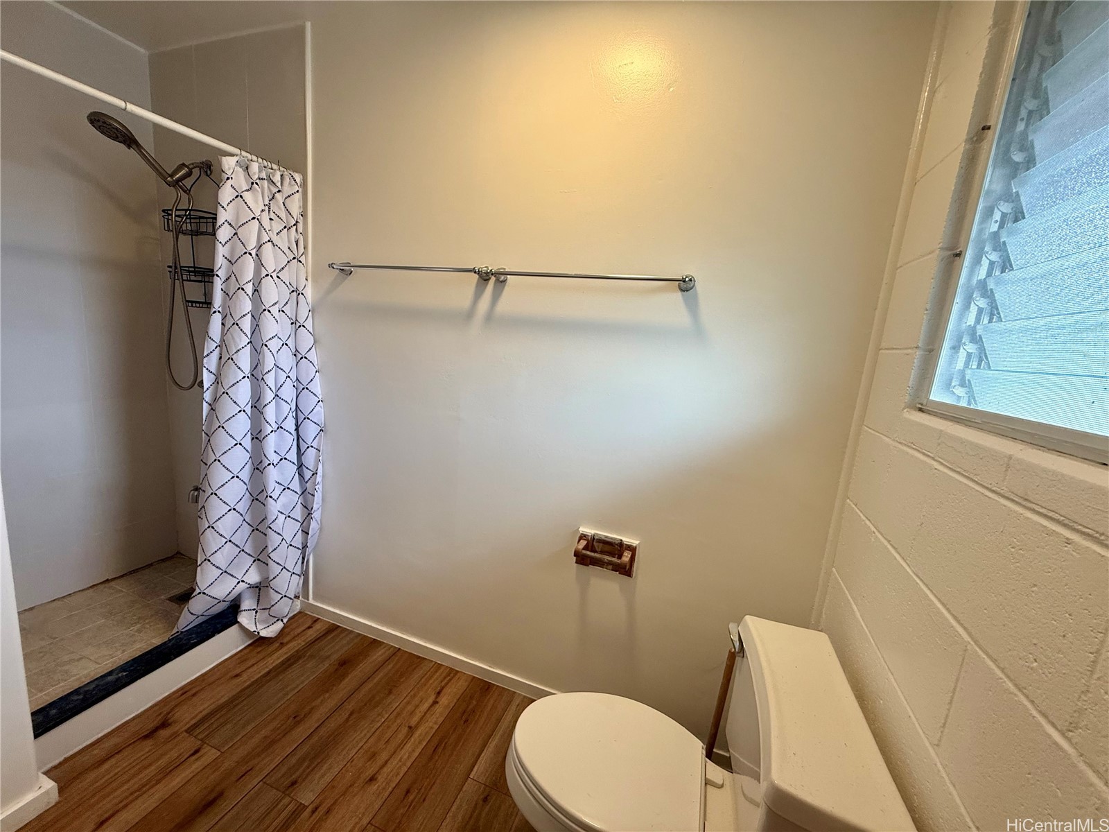 2826 Booth Road Upper Property Photo 9