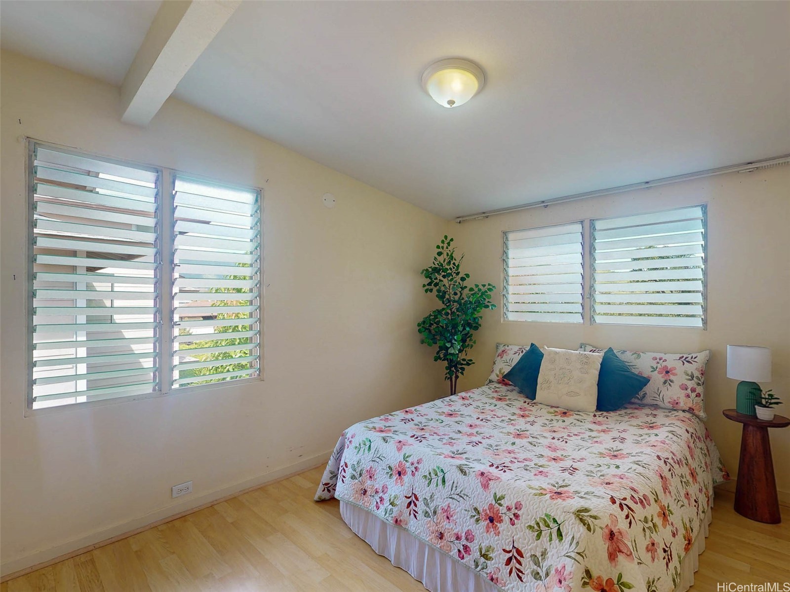 2035 Kakela Drive Property Photo 12
