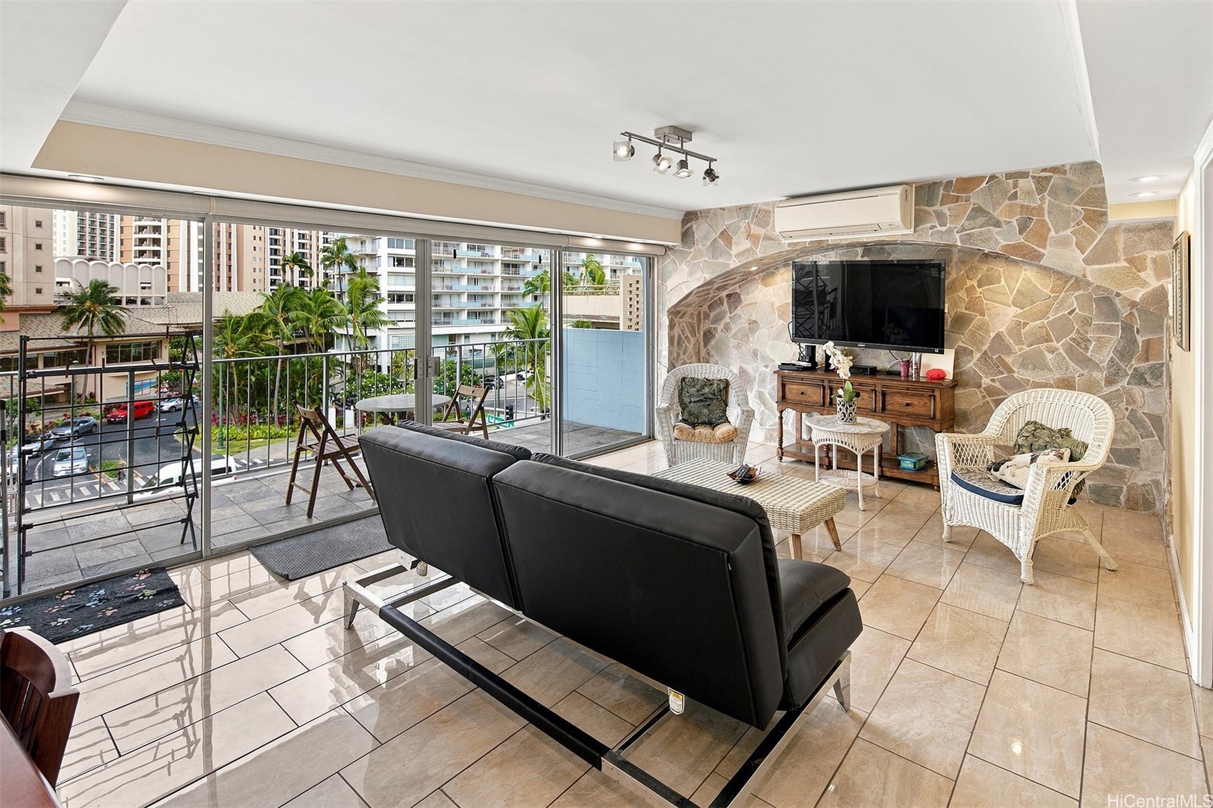 1804 Ala Moana Boulevard 6b Property Photo 1