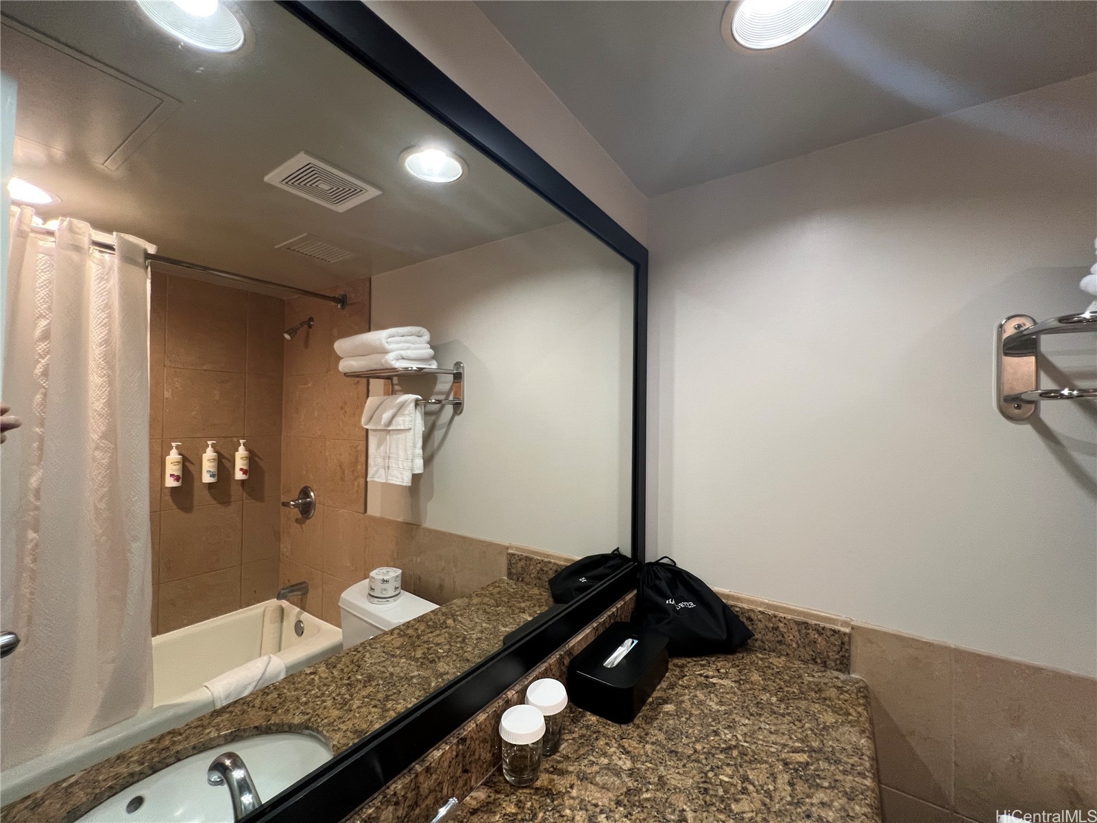 1850 Ala Moana Boulevard 725 Property Photo 3