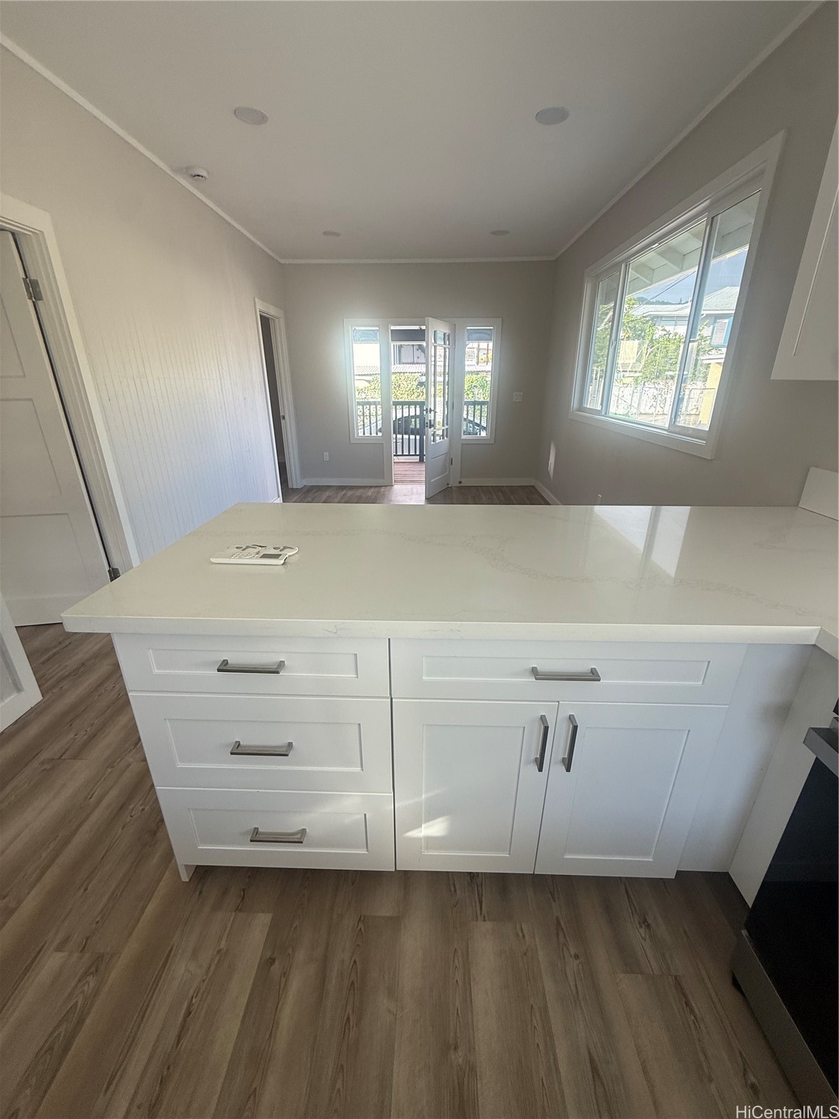 35 S Kuakini Street D Property Photo 6
