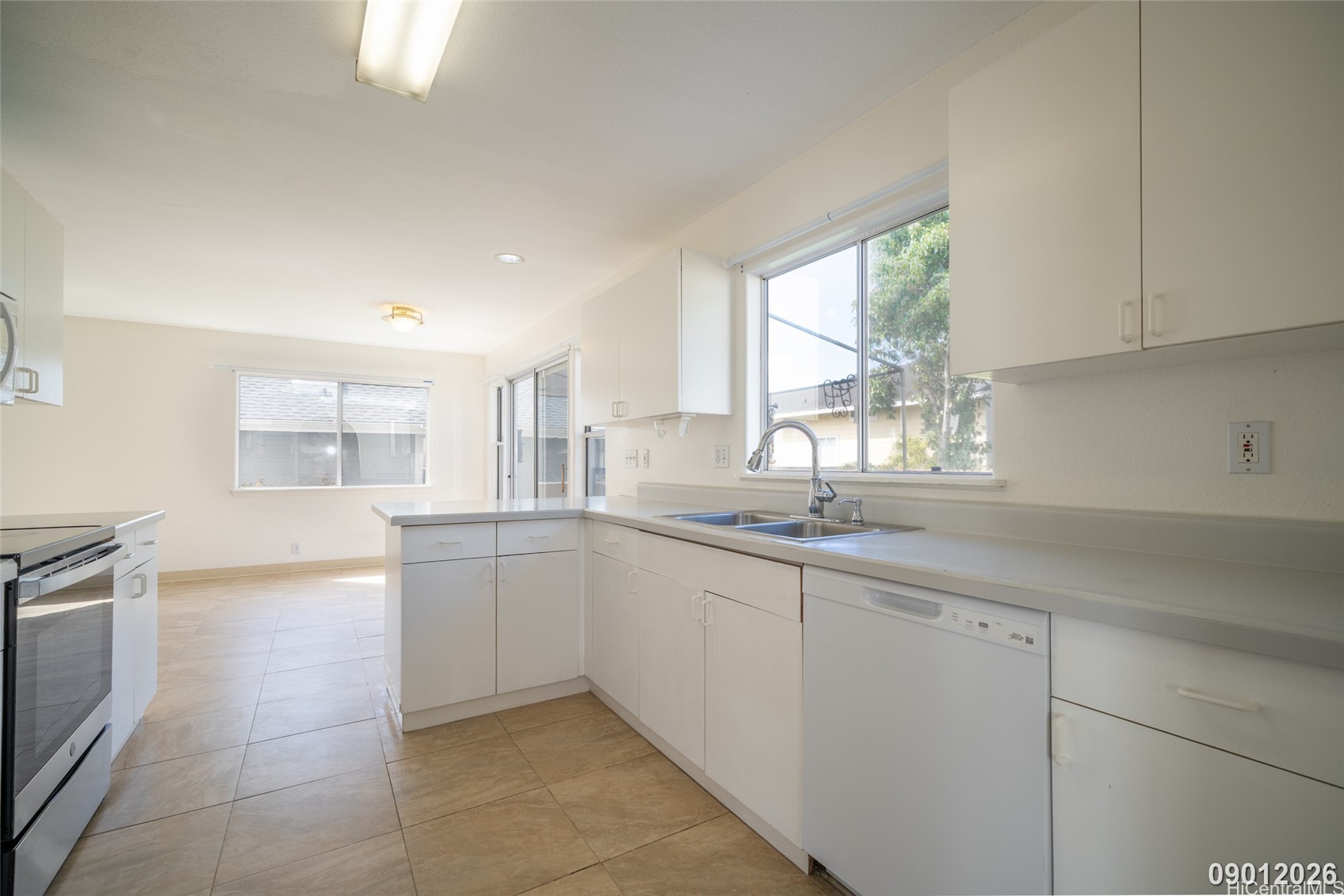 94-209 Wehena Place Property Photo 12