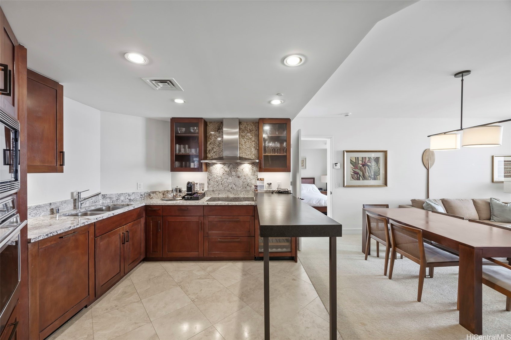 223 Saratoga Road 2508 Property Photo 12