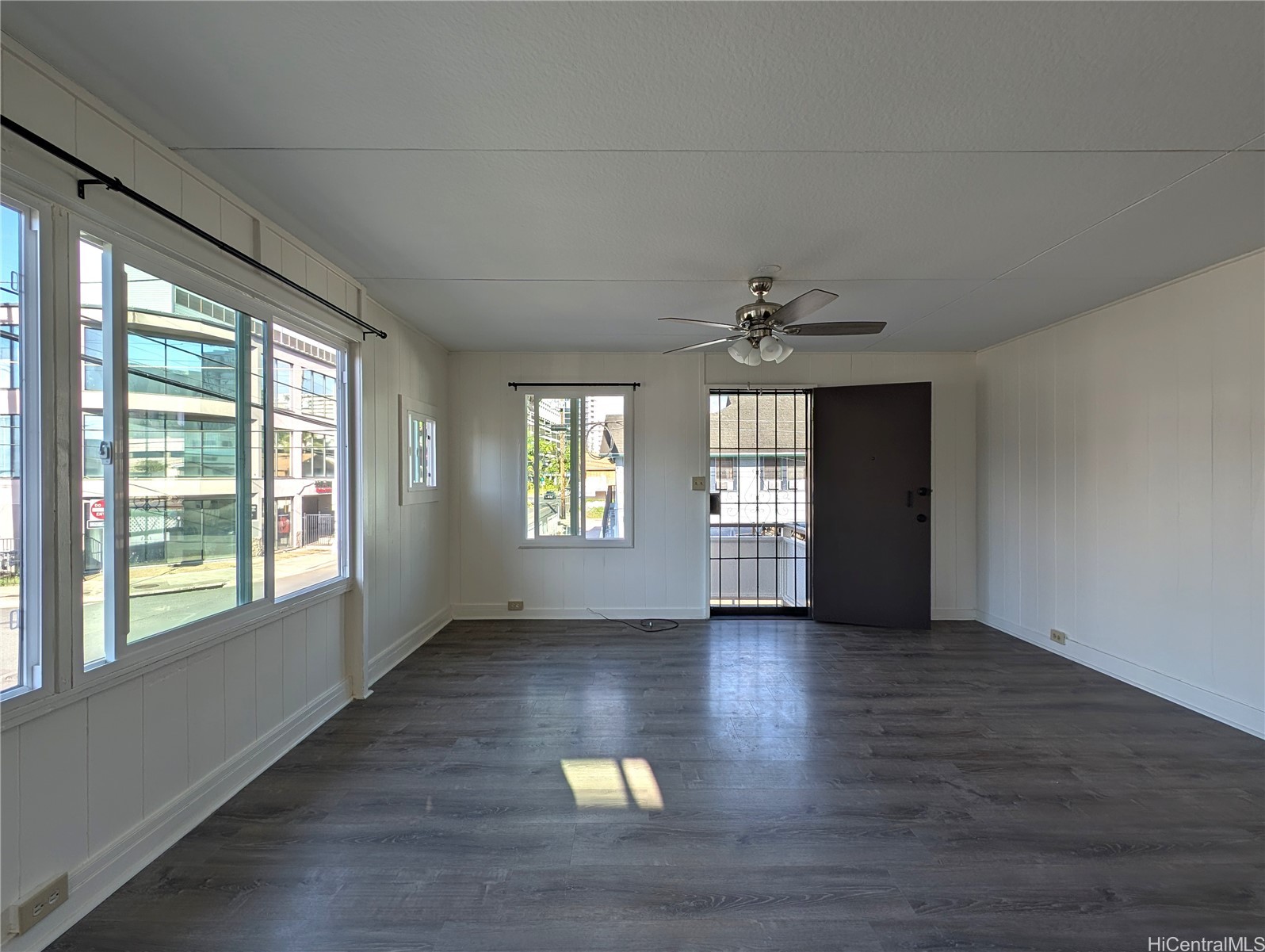 1267 Rycroft Street Property Photo 2