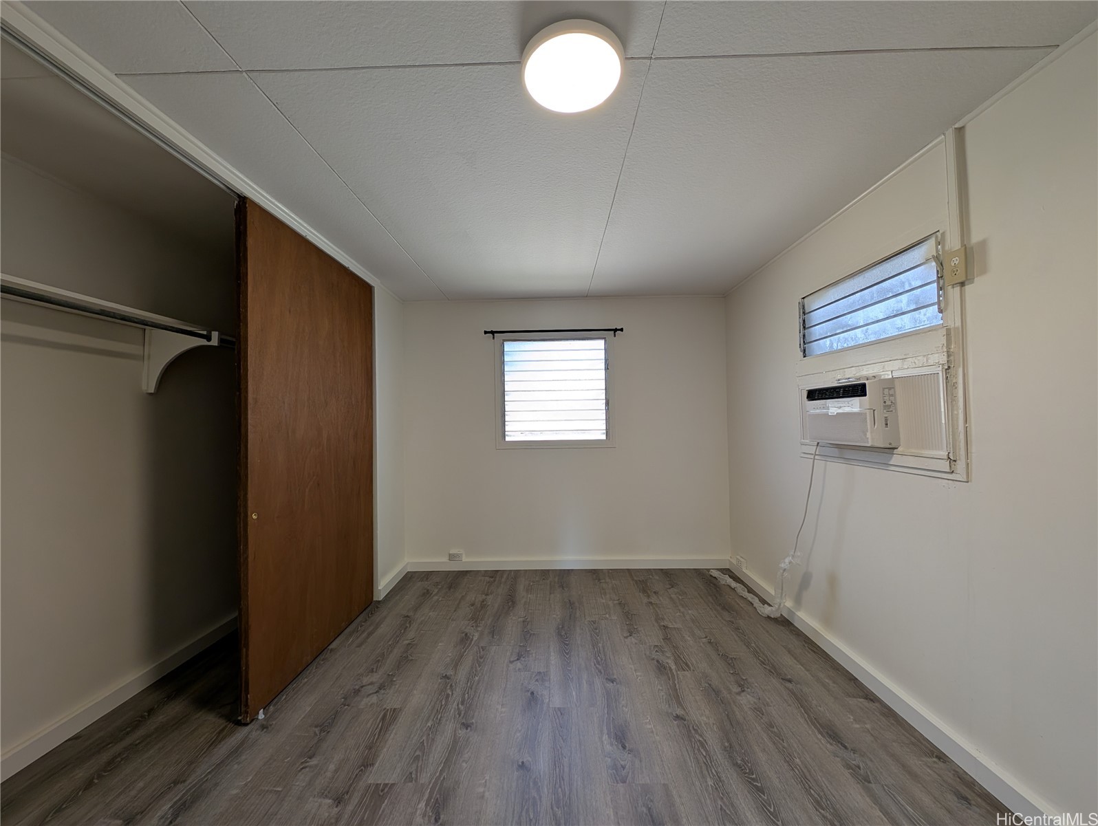 1267 Rycroft Street Property Photo 5