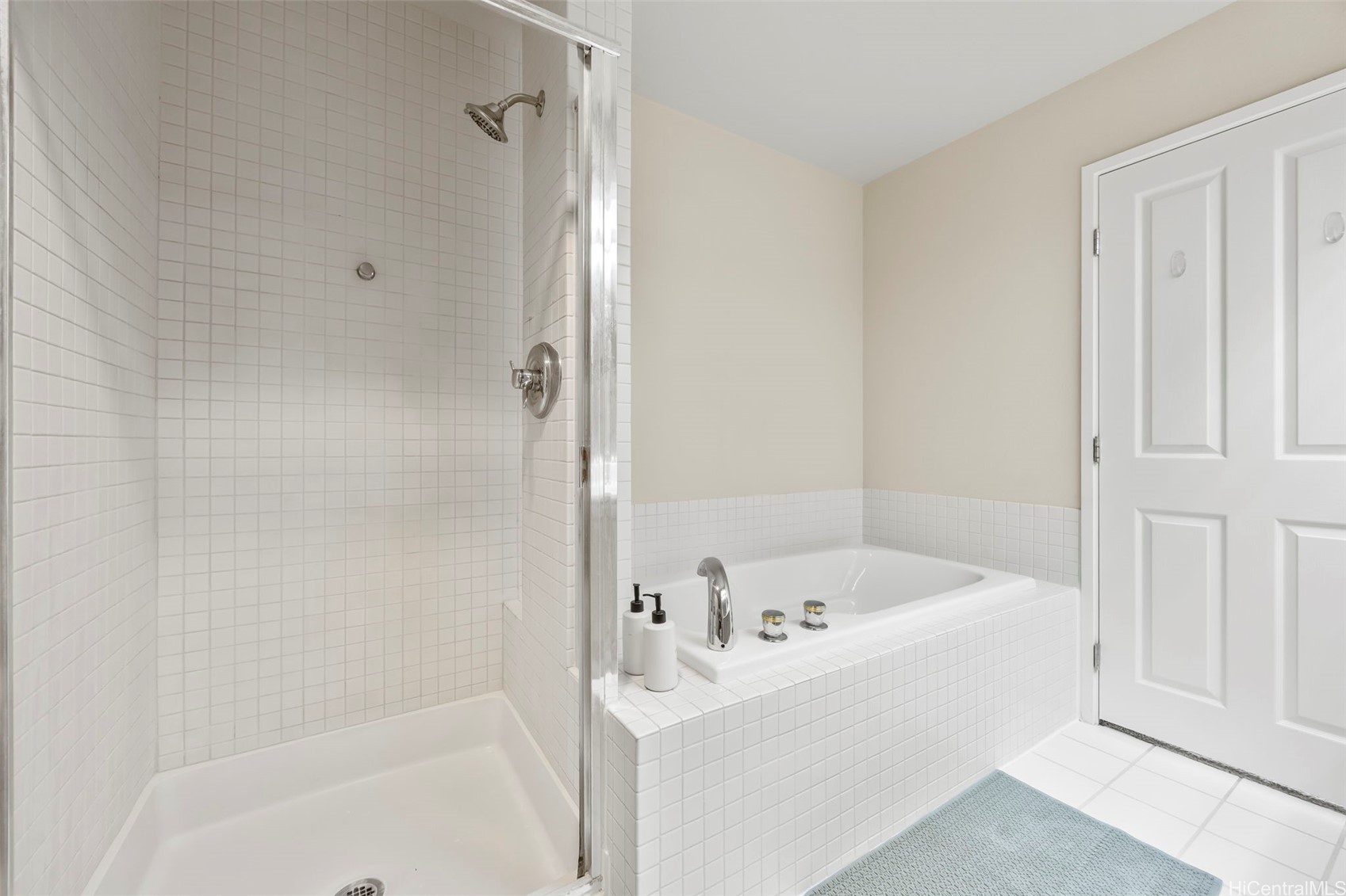 1309 Moanalualani Way 14f Property Photo 17