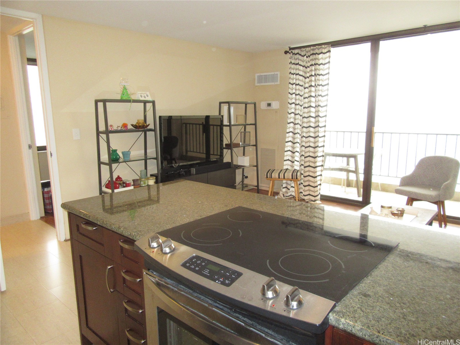 411 Hobron Lane 2301 Property Photo 2