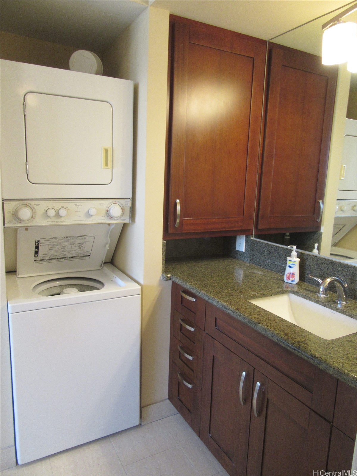 411 Hobron Lane 2301 Property Photo 6