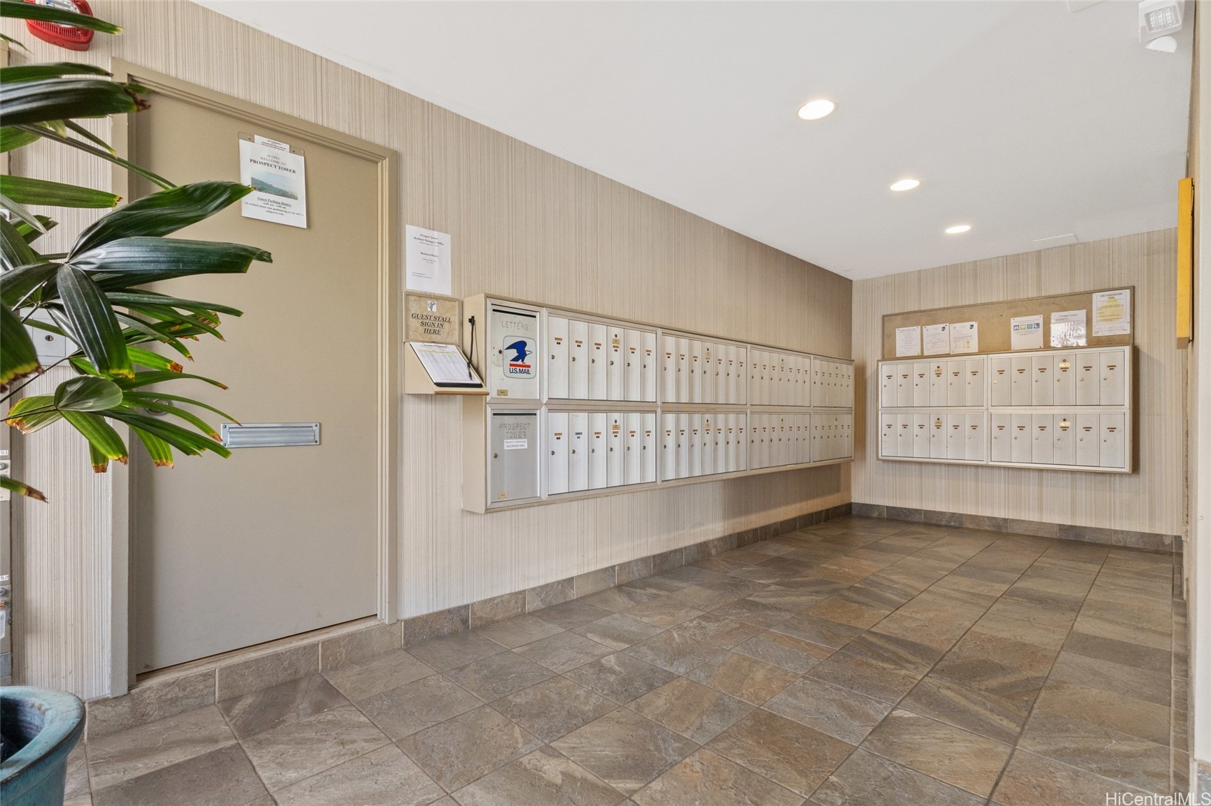 927 Prospect Street 604 Property Photo 13