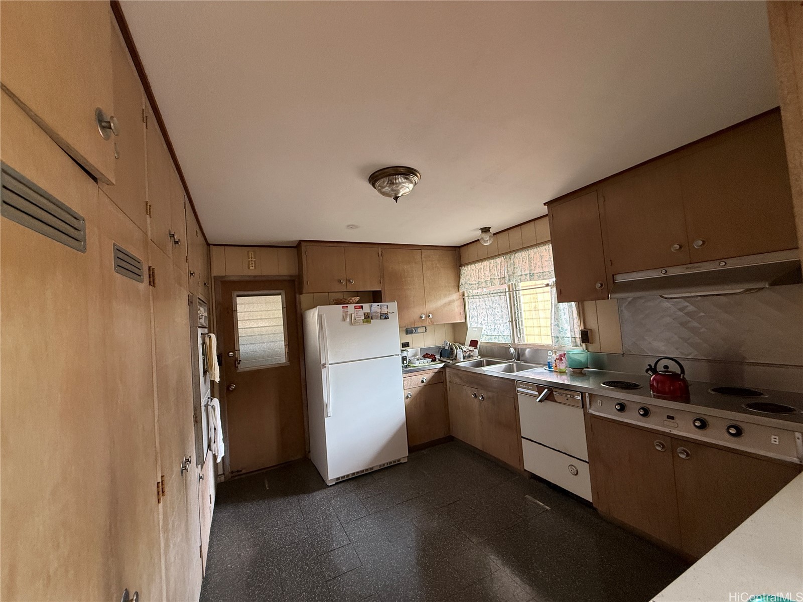 4935 Poola Street Property Photo 6