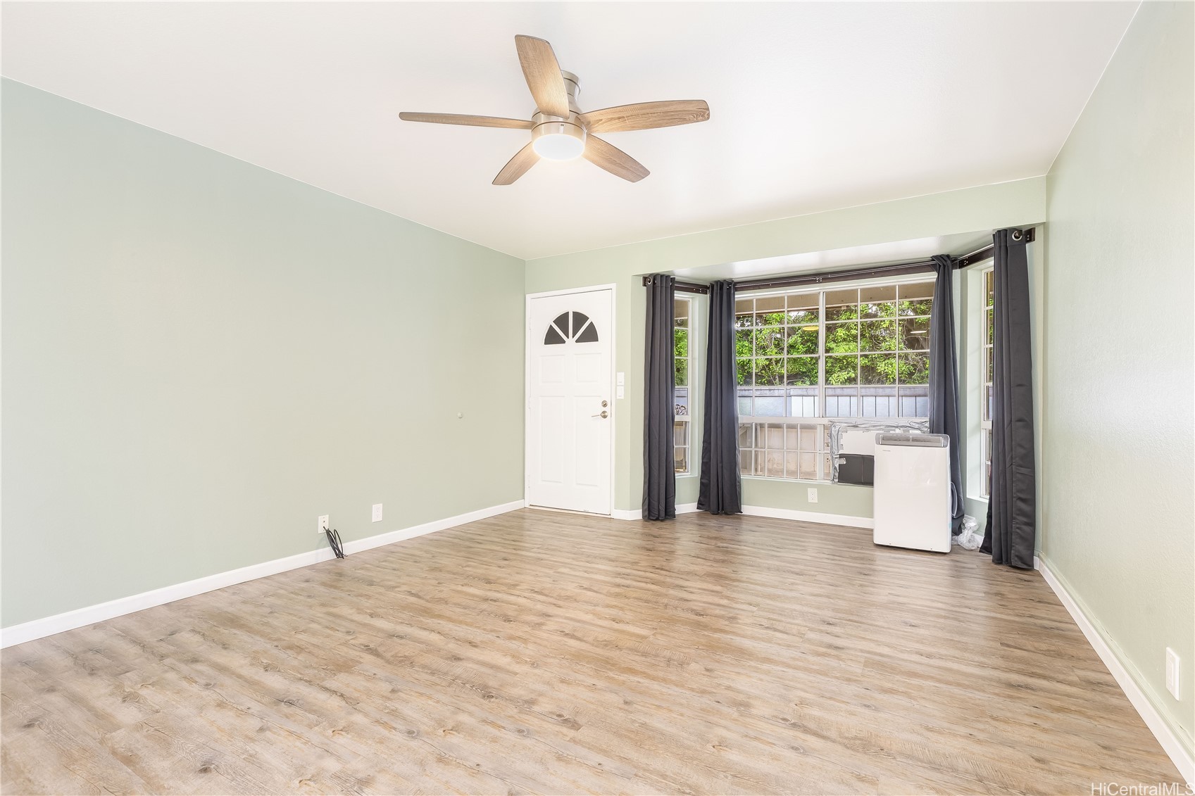 565 Mananai Place 27e Property Photo 4