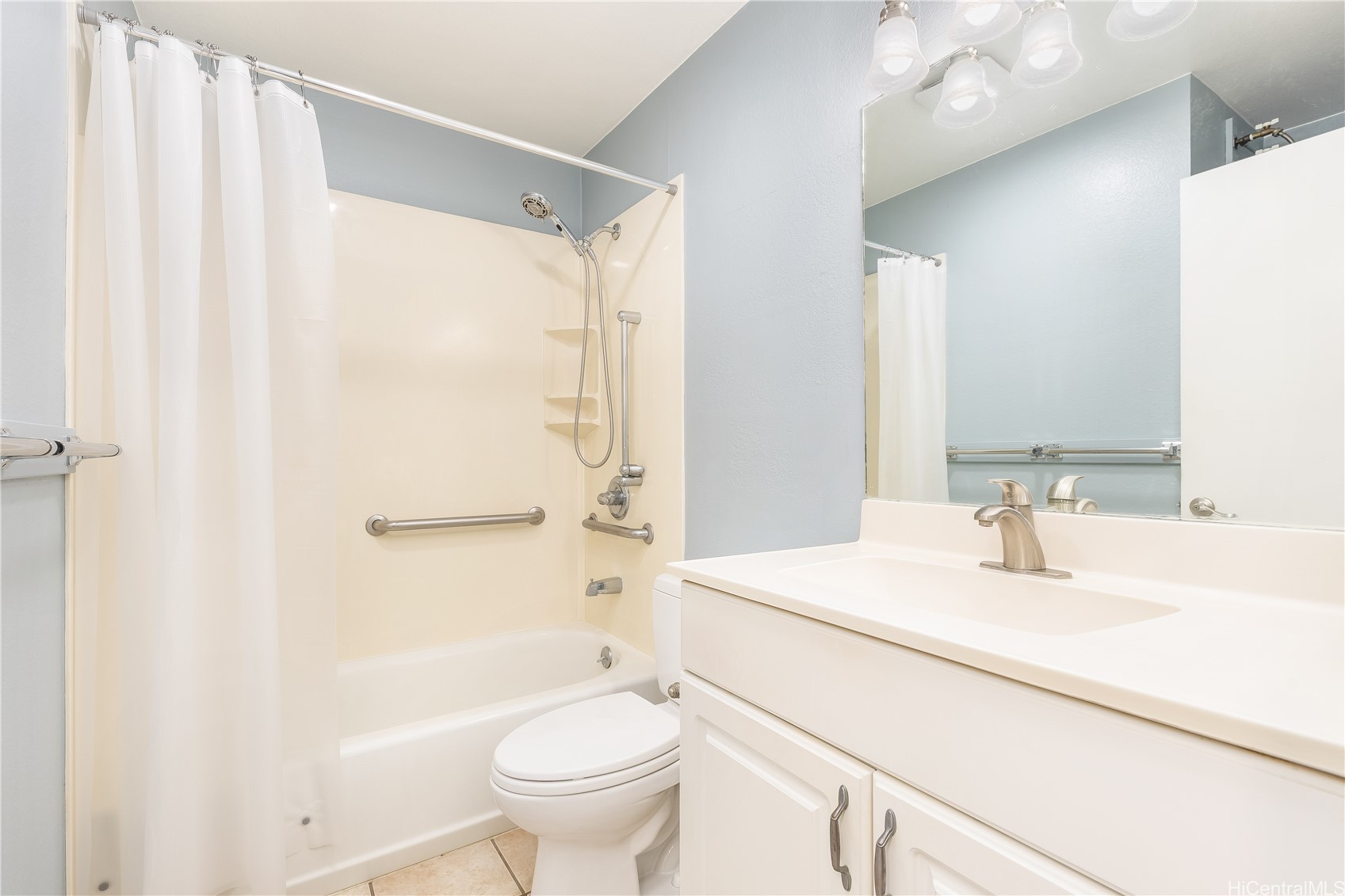 565 Mananai Place 27e Property Photo 8