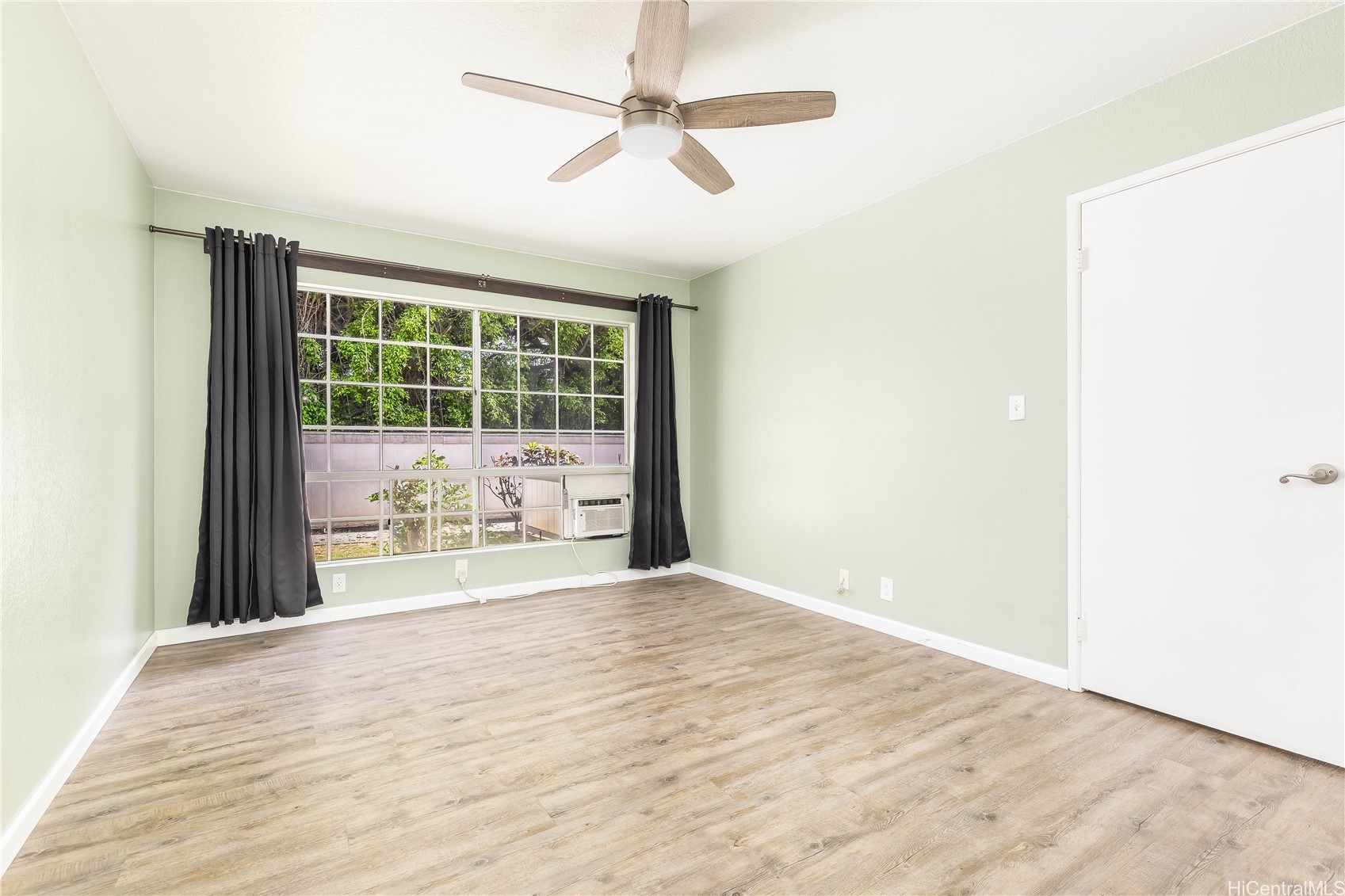 565 Mananai Place 27e Property Photo 12