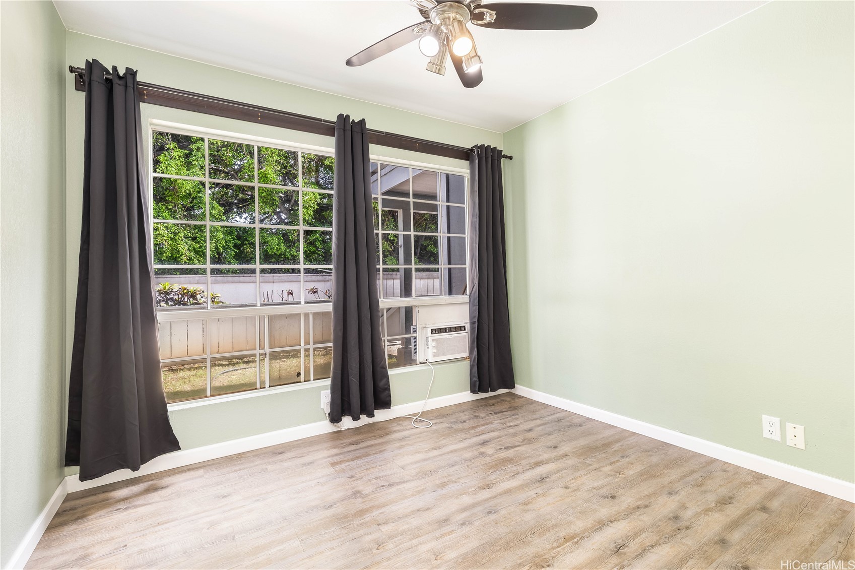 565 Mananai Place 27e Property Photo 14