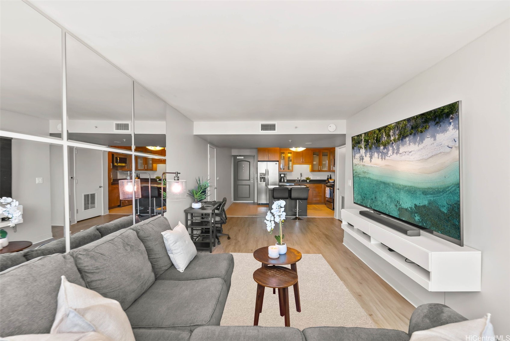 1009 Kapiolani Boulevard 4006 Property Photo 2