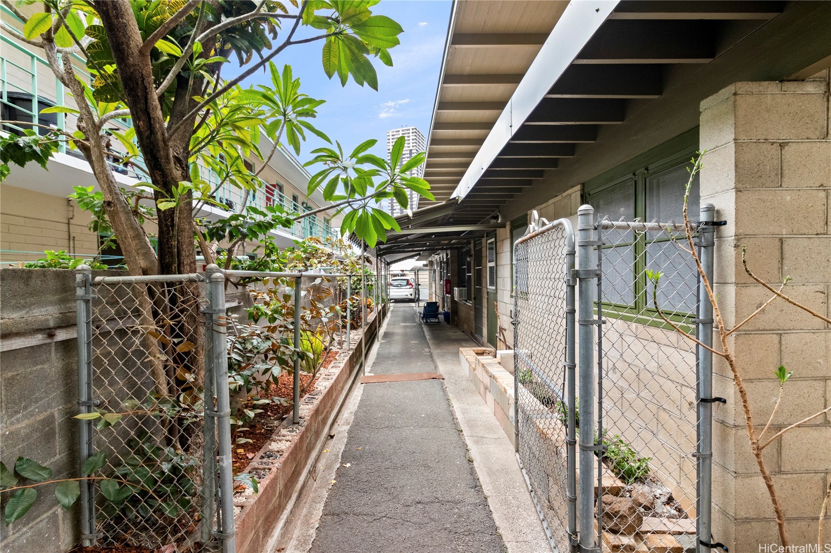 2032 Kapiolani Boulevard Property Photo 2