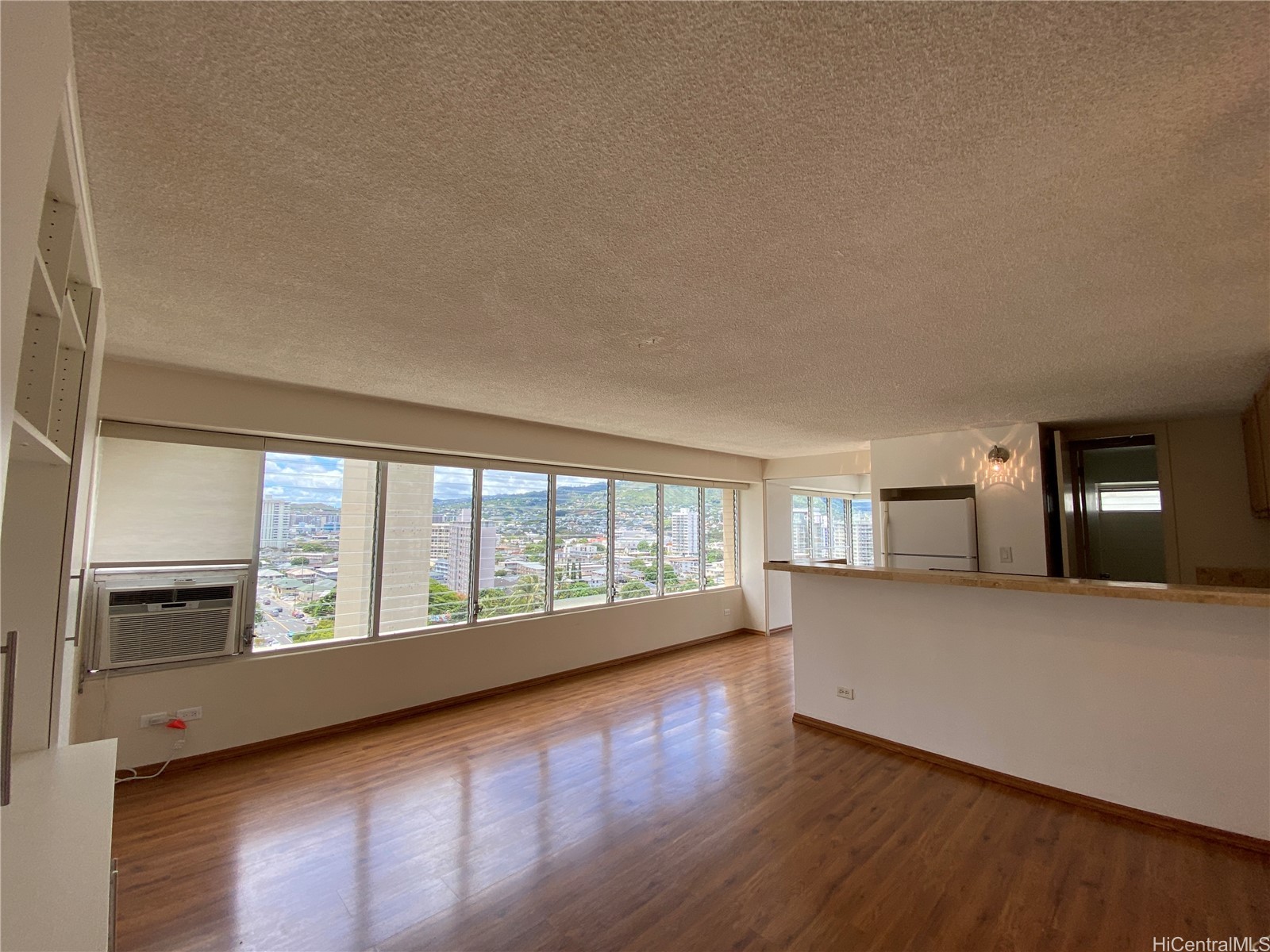2525 Date Street 1305 Property Photo 2