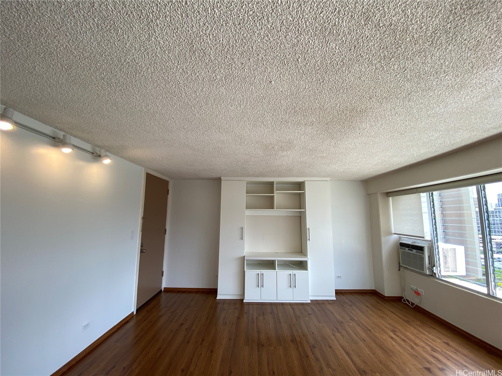 2525 Date Street 1305 Property Photo 7