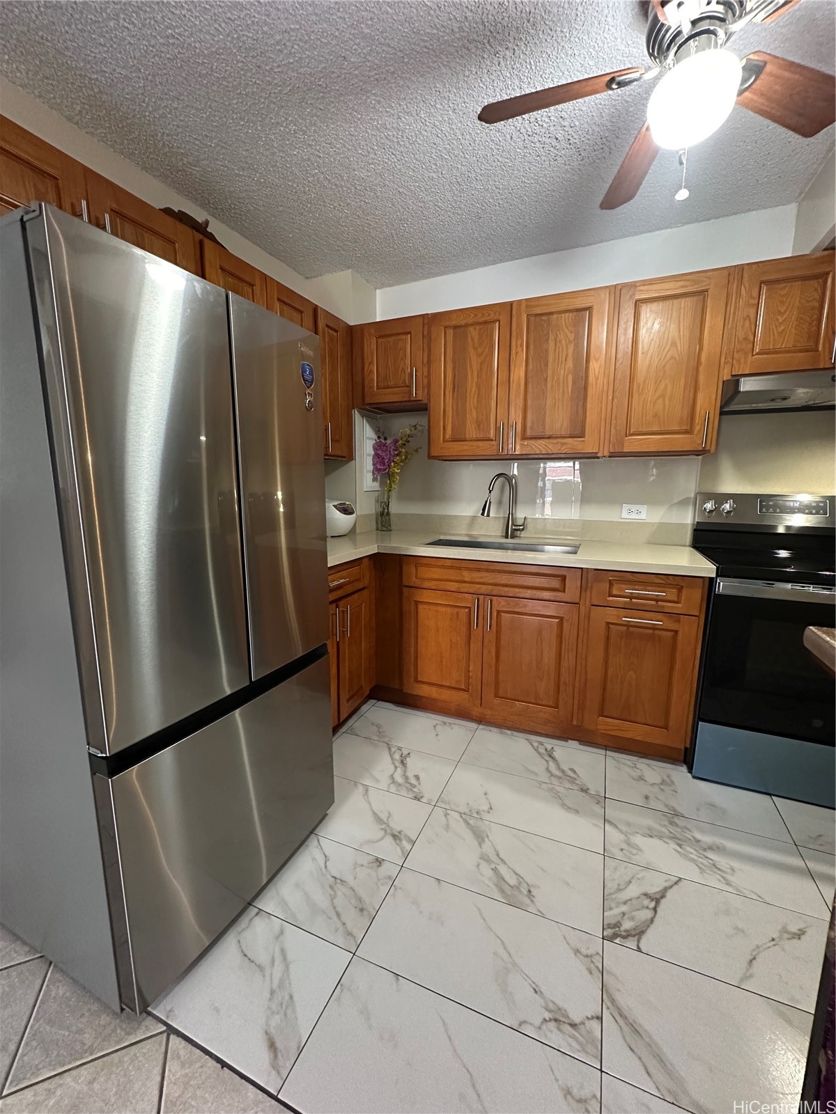 1440 Ward Avenue 301 Property Photo 4