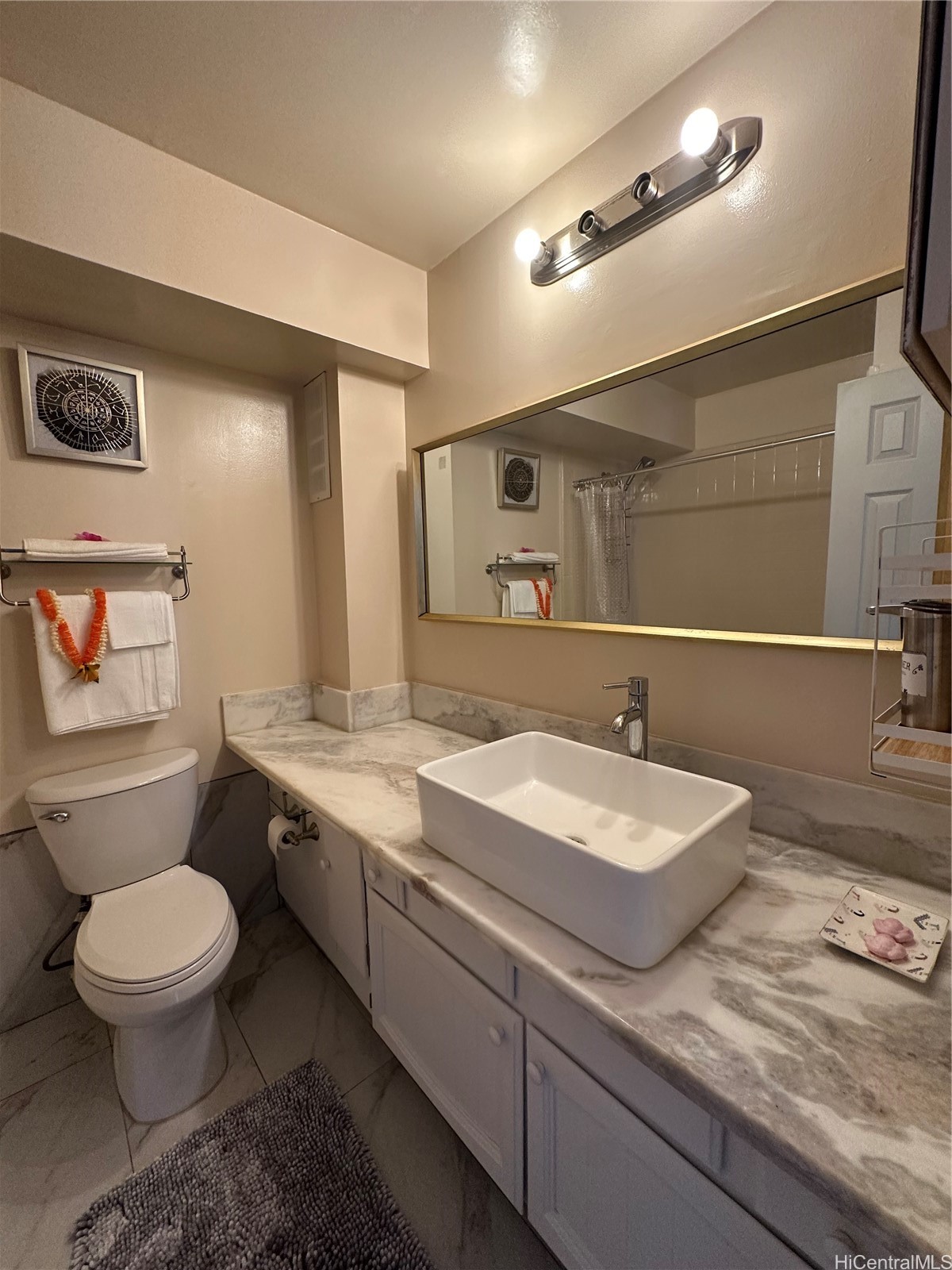 1440 Ward Avenue 301 Property Photo 12